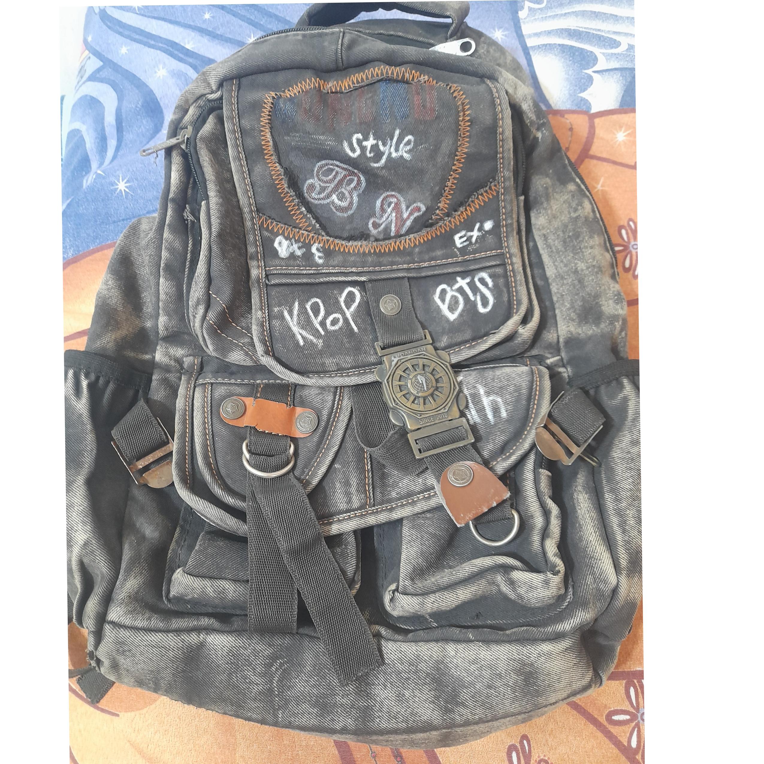 کوله پشتی دبیرستانی