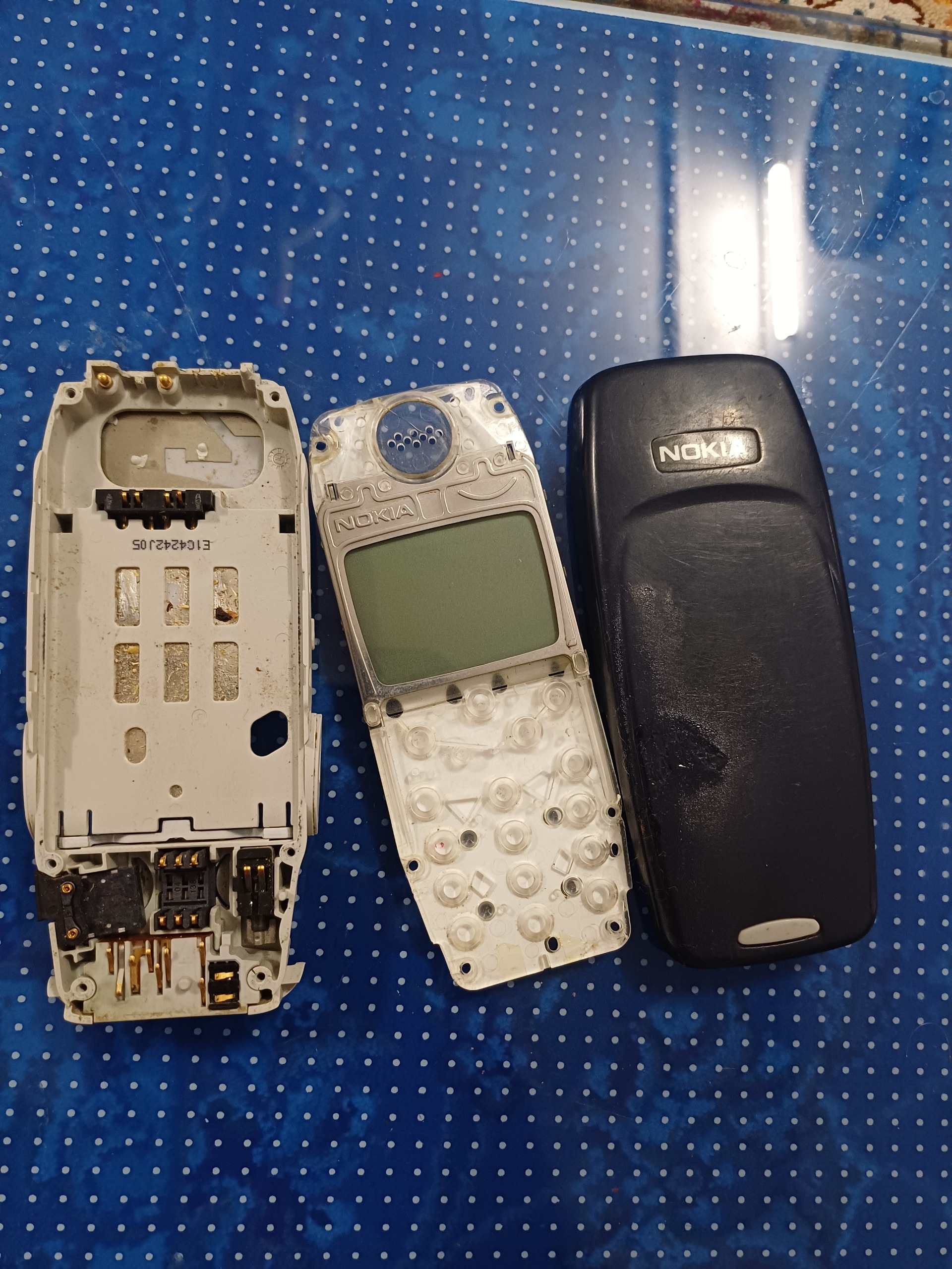 لوازم قطعات فابریک نوکیا 3310 قدیم