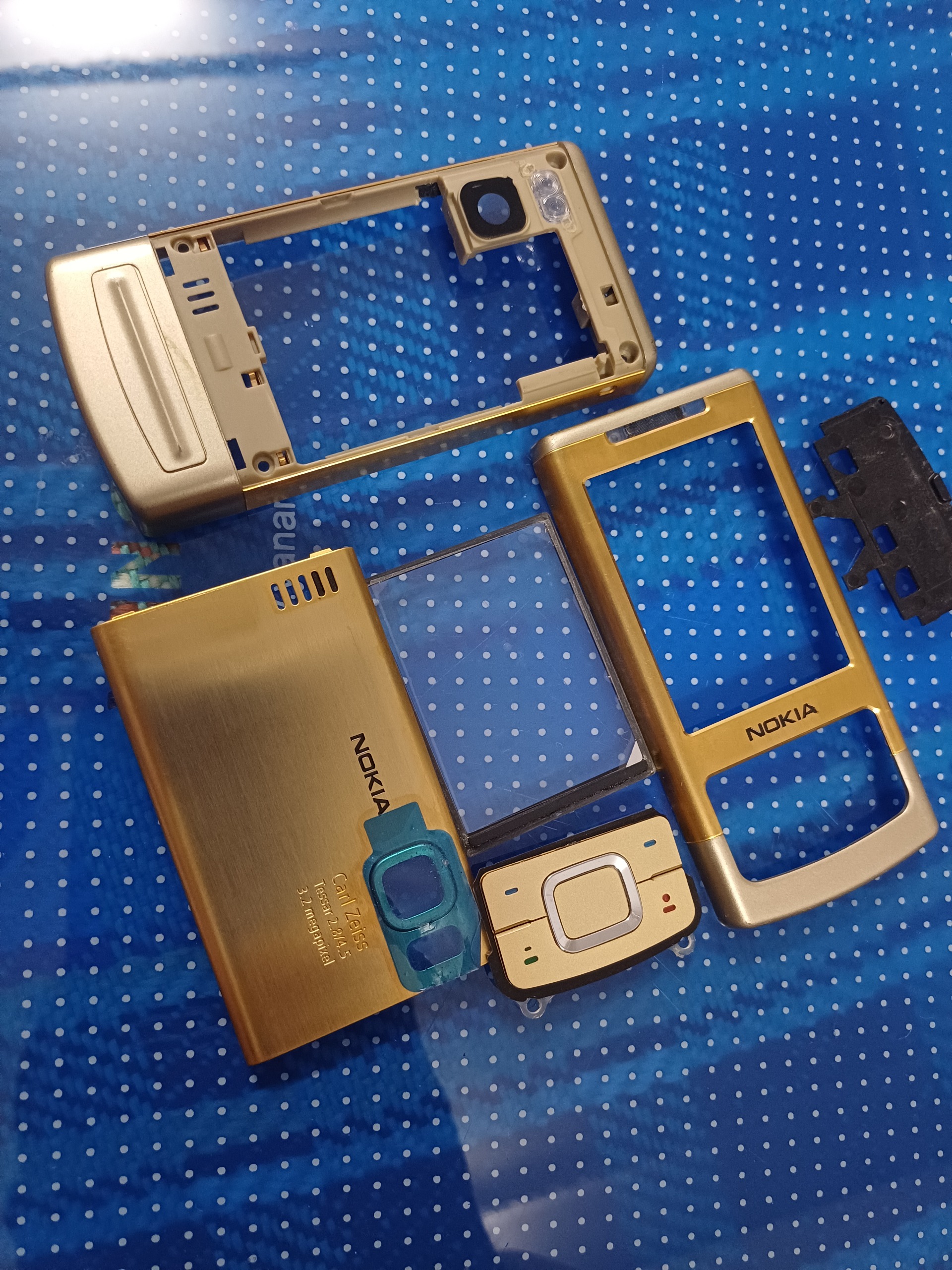 قاب نوکیا 6500 گلد نایاب