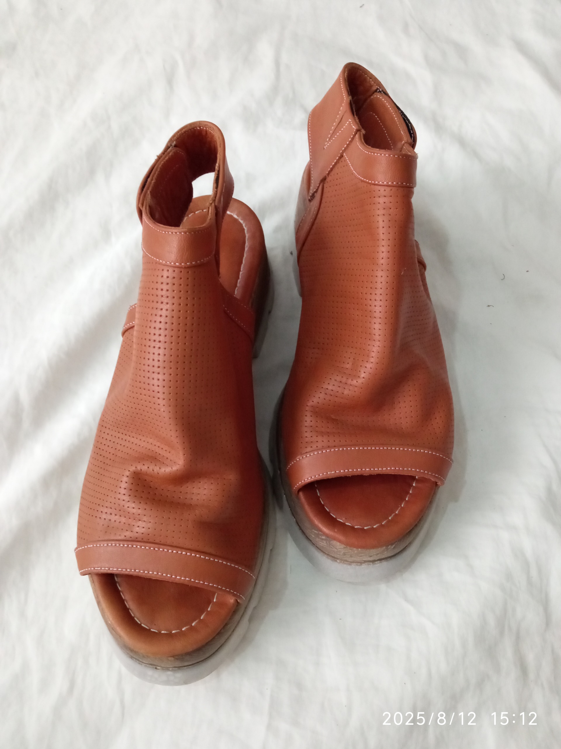 کفش تابستانی چرمی زنانه
