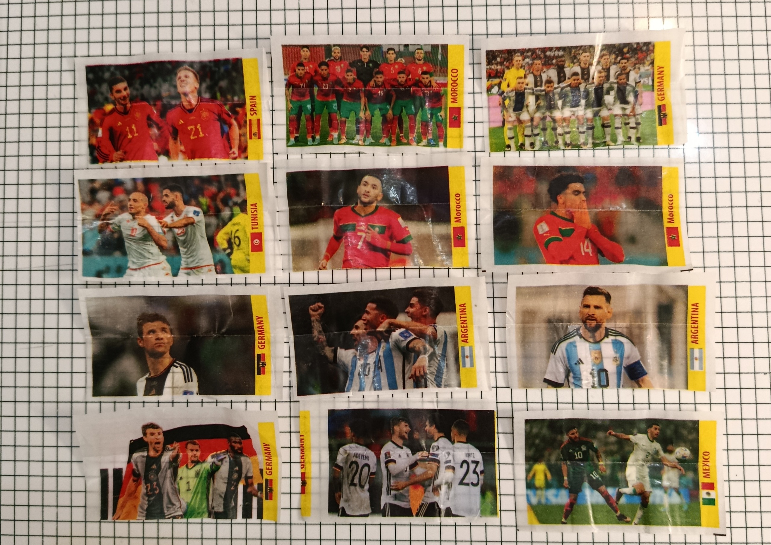 12 عدد عکس آدامس بارلی 2022 کد 140