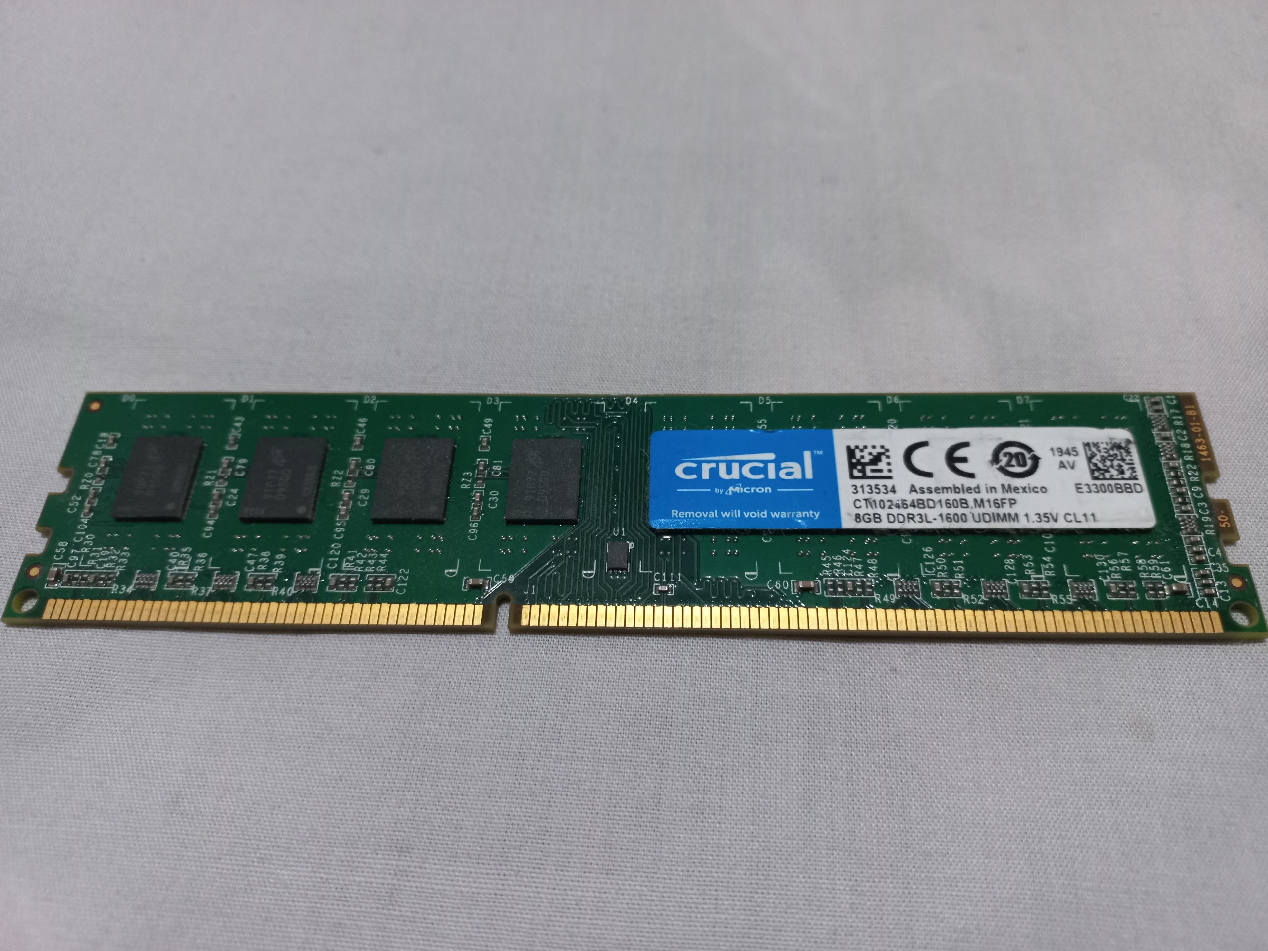 رم کروشیالCrucial با 8 گیگ DDR3 و سرعت 1600