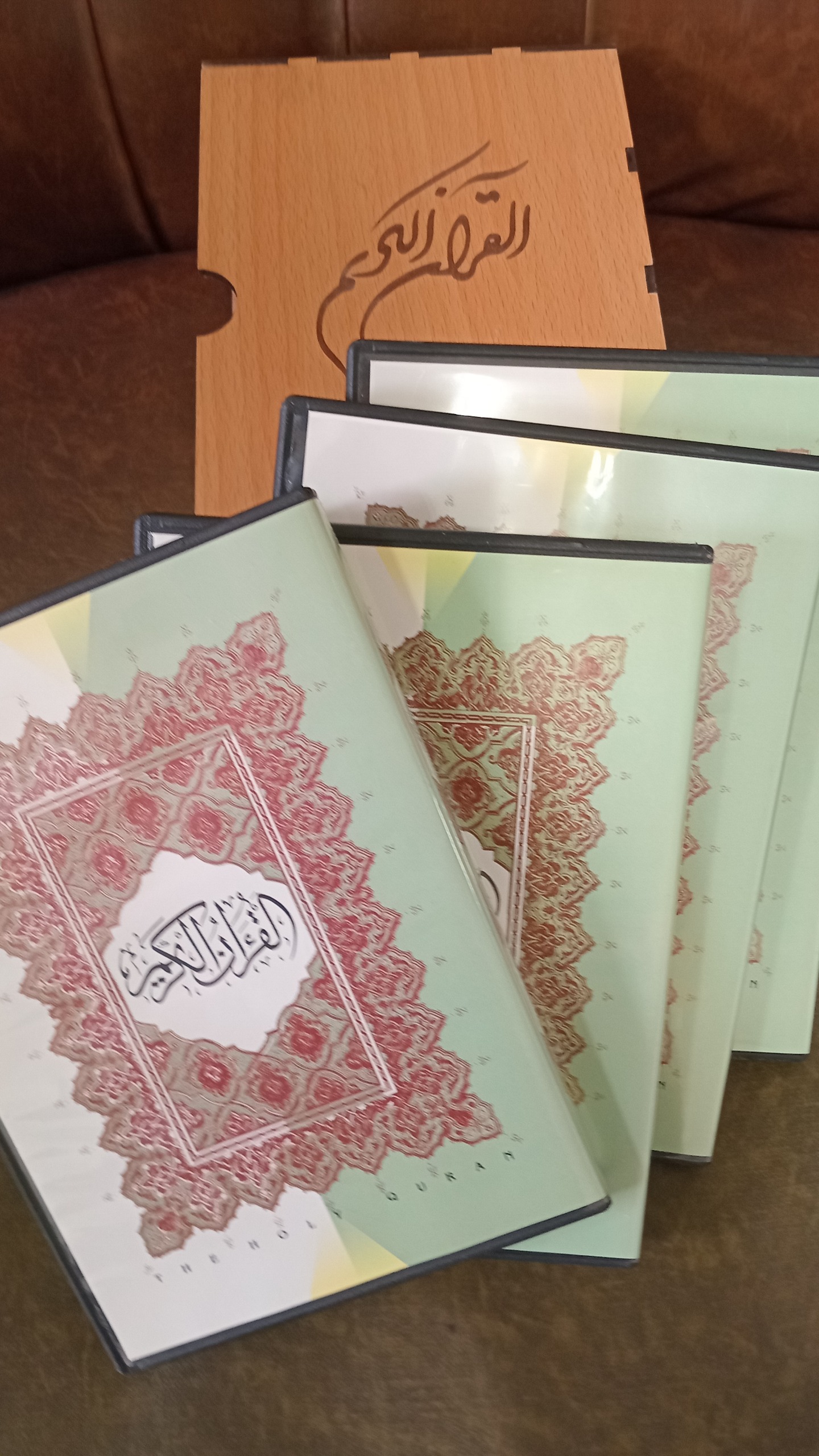 دی وی دی قرآن 4 حلقه (قابدار)