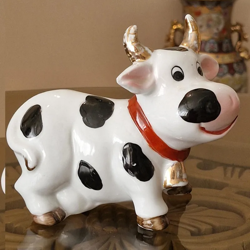 مجسمه چینی اروپای شرقی قدیمی