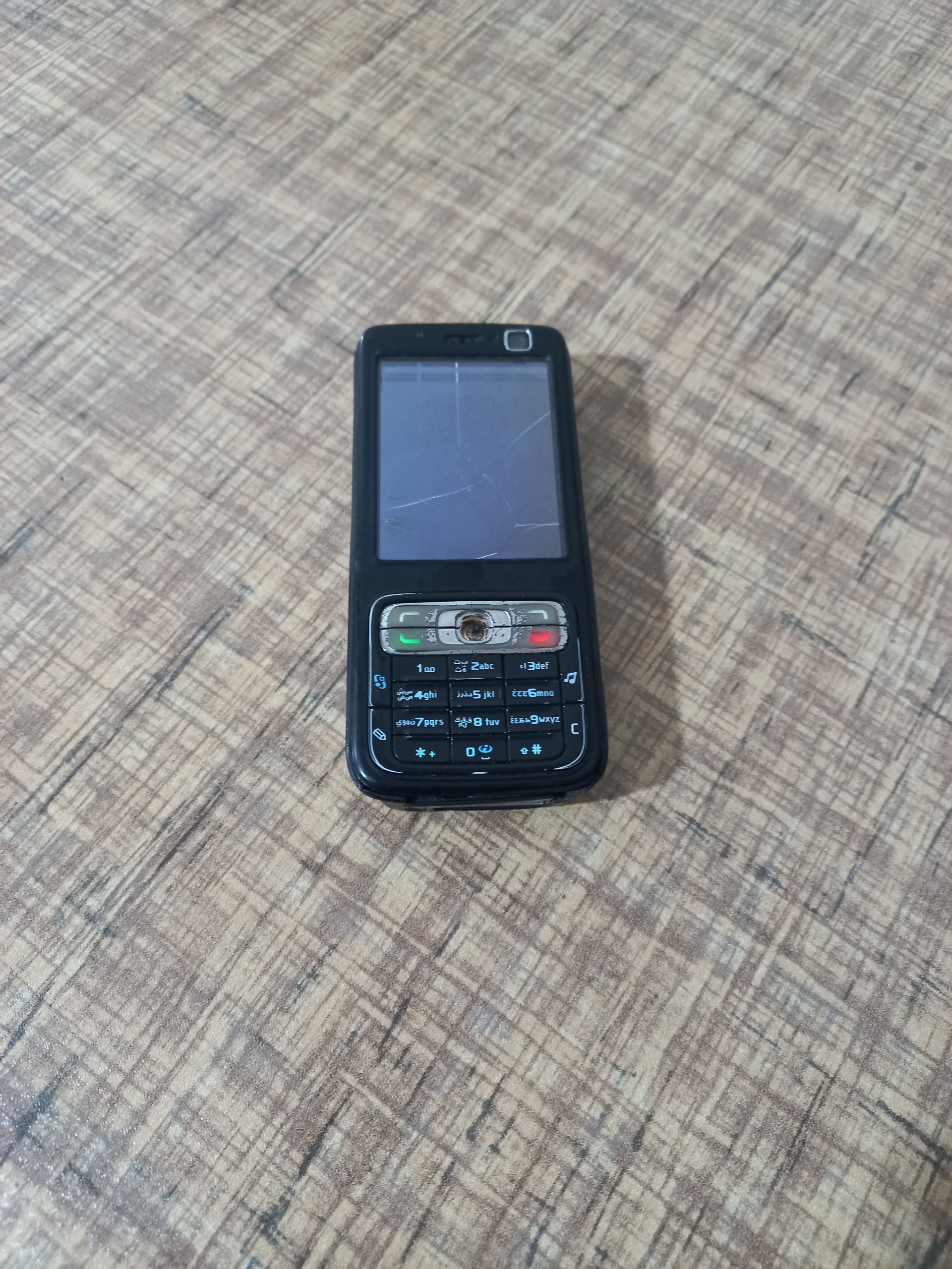 گوشی نوکیا مدل N73 السیدی شکسته