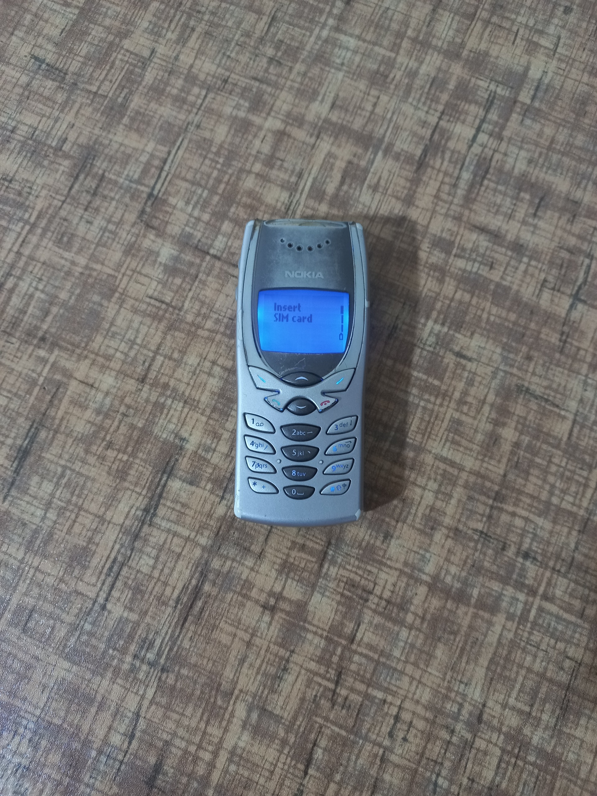 گوشی نوکیا مدل 8250ریجسترنشده