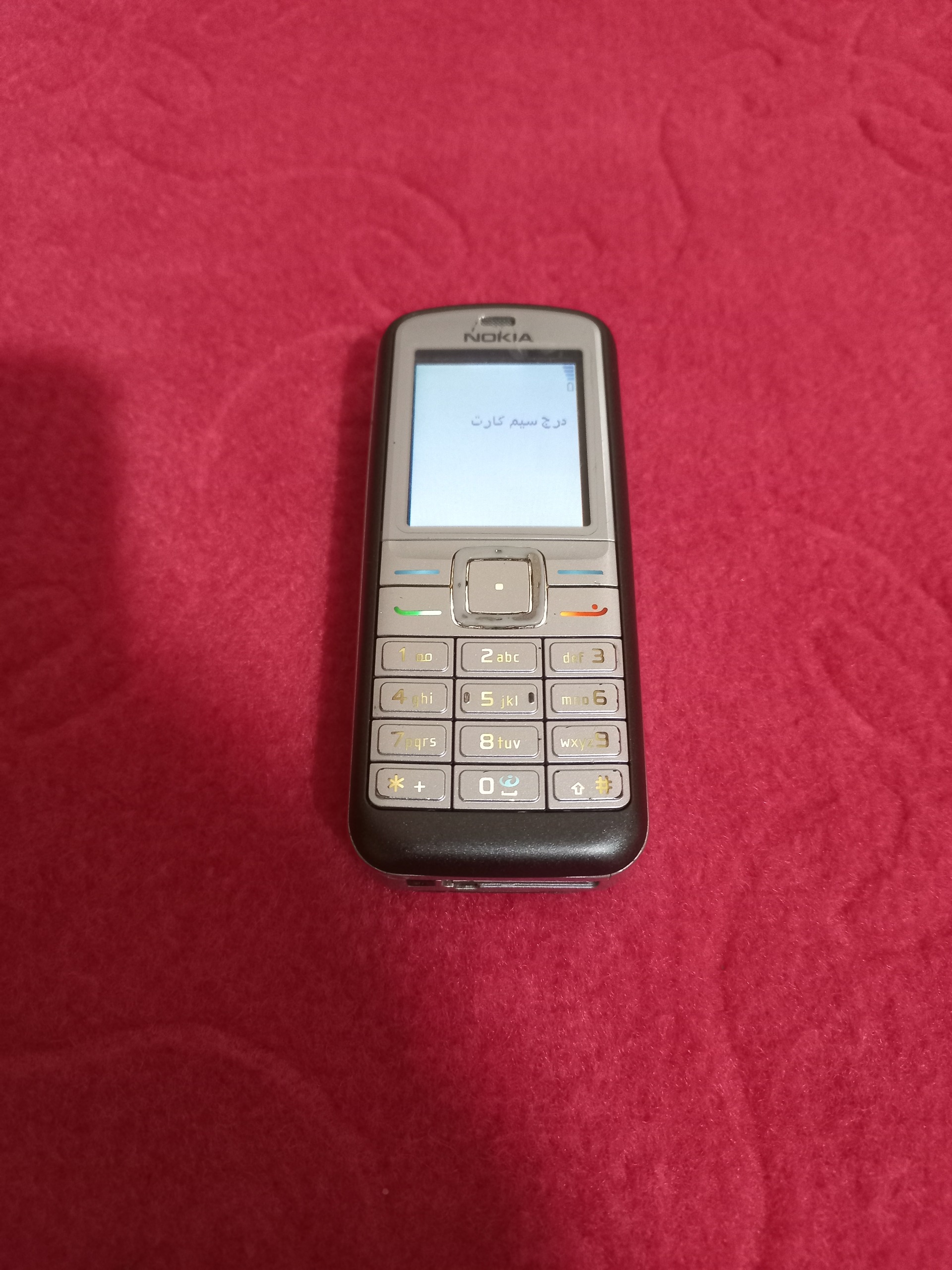 گوشی نوکیا مدل 6070قاب فابریک درحدنو