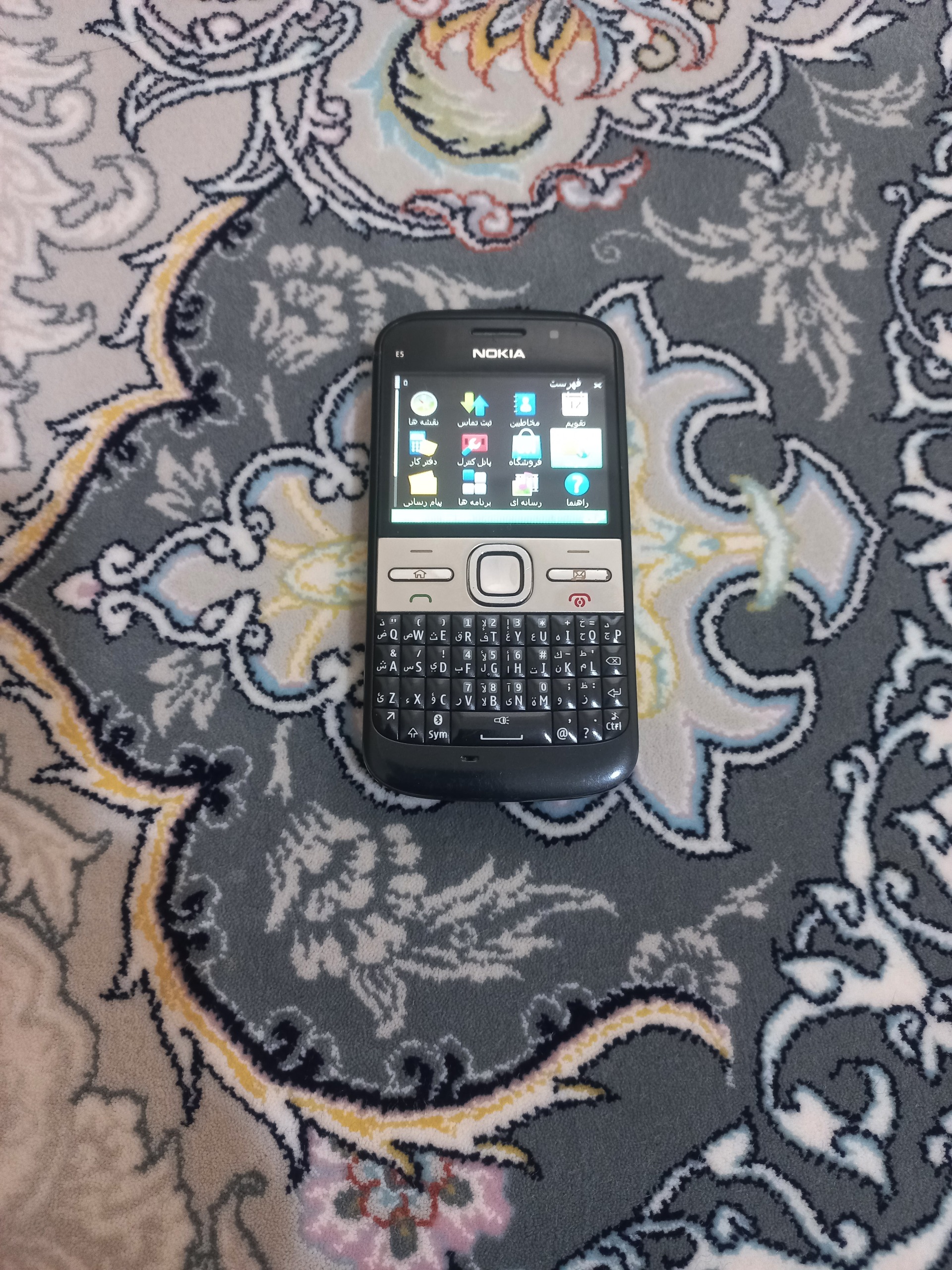 گوشی نوکیا مدل E5