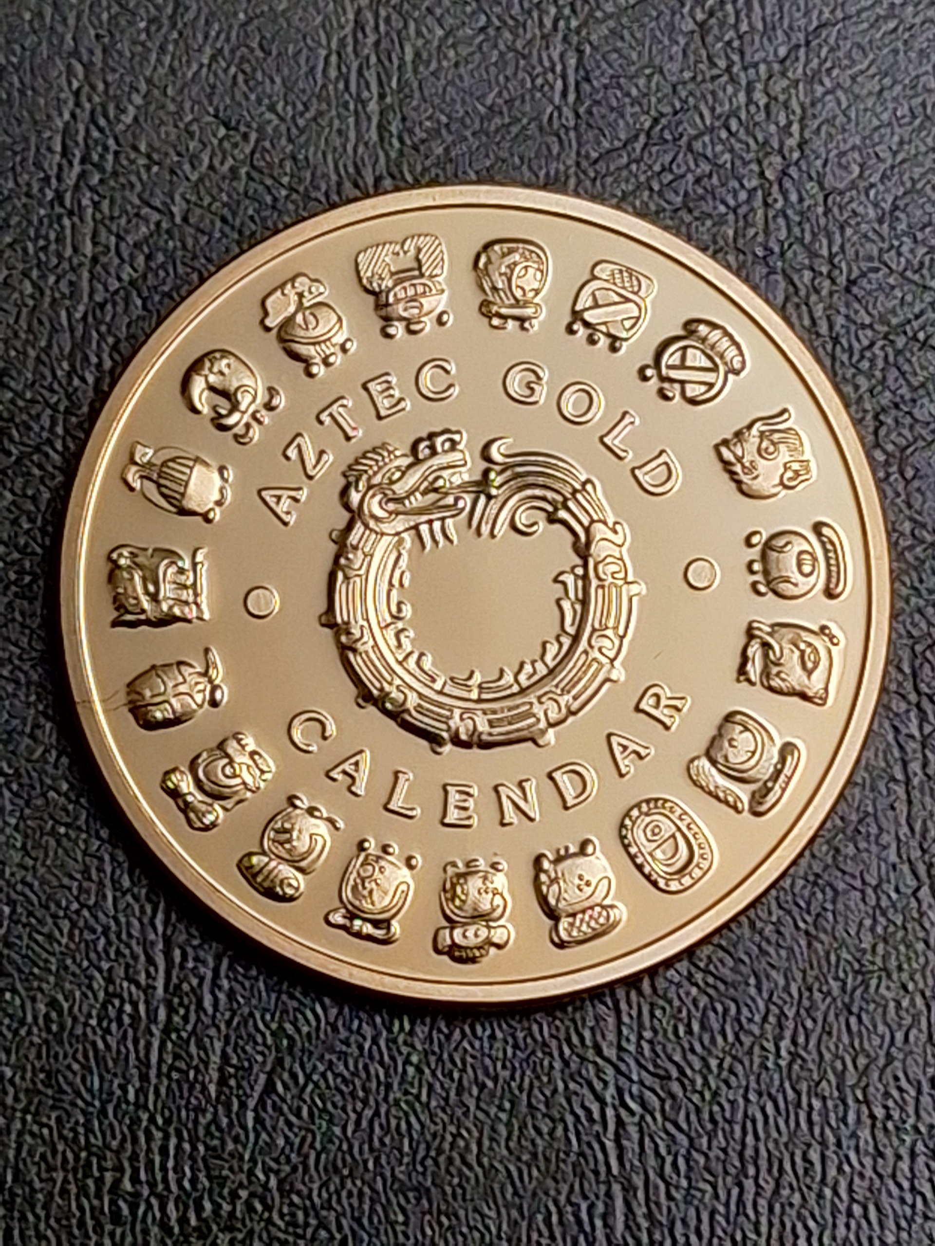 سکه یادبودی تقویم طلایی - فروشگاه آنتیک کده