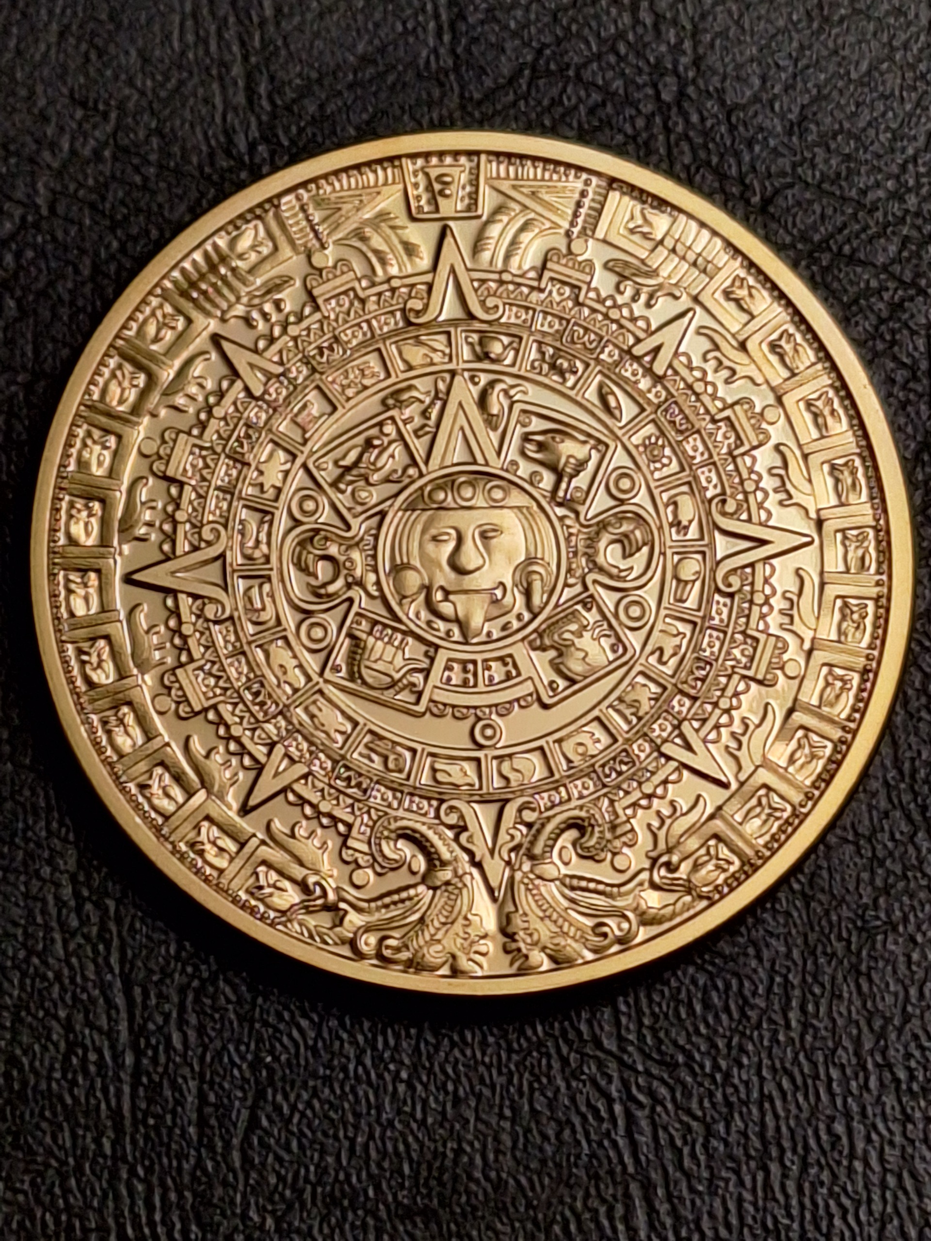 سکه یادبودی تقویم پیشگویی مالایاها- آنتیک کده