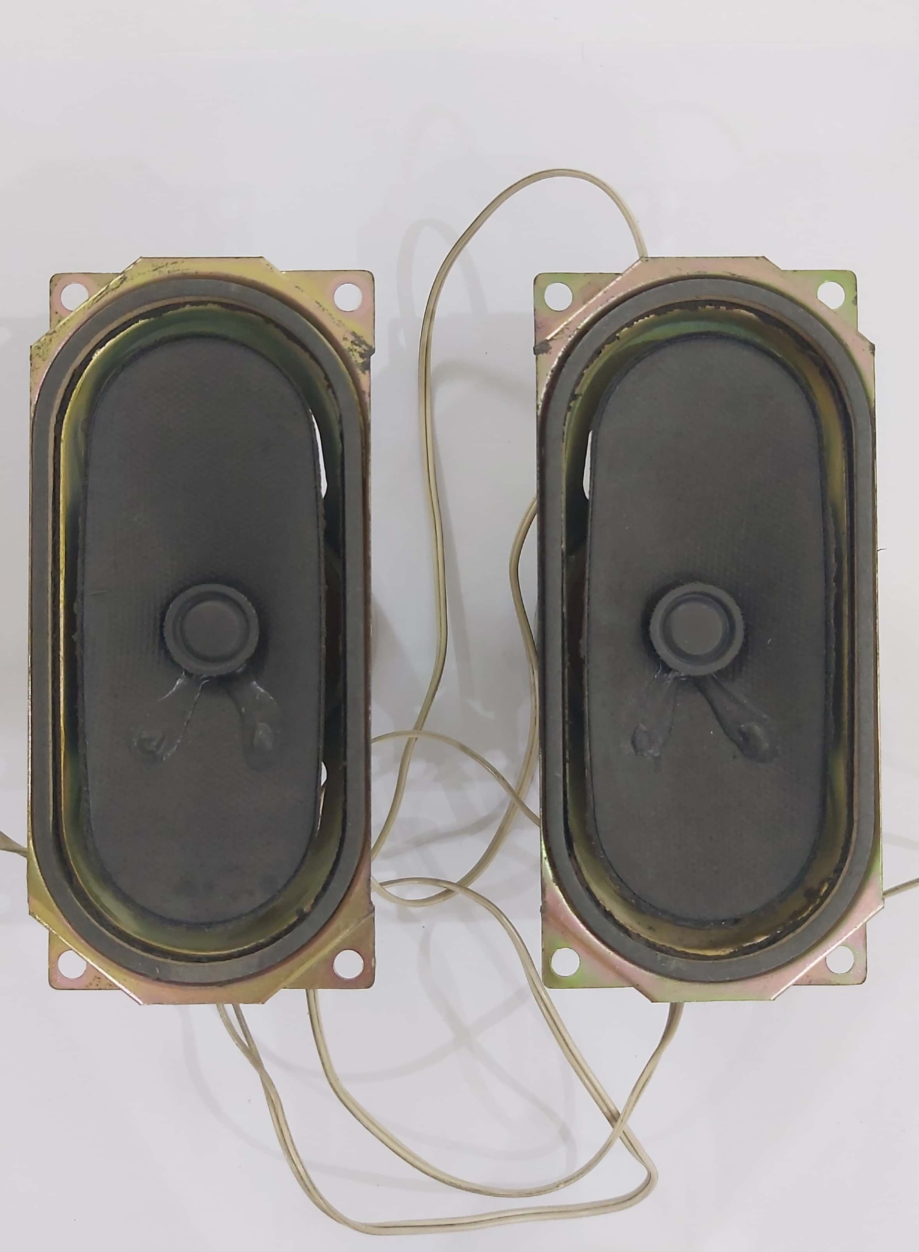 یک جفت بلندگوی تلویزیون LG مطابق عکس