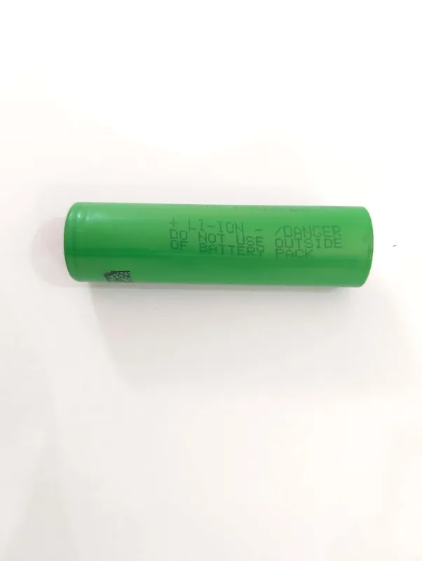 باتری لیتیوم یون 18650 شارژی 3.7 ولت 2600MAh