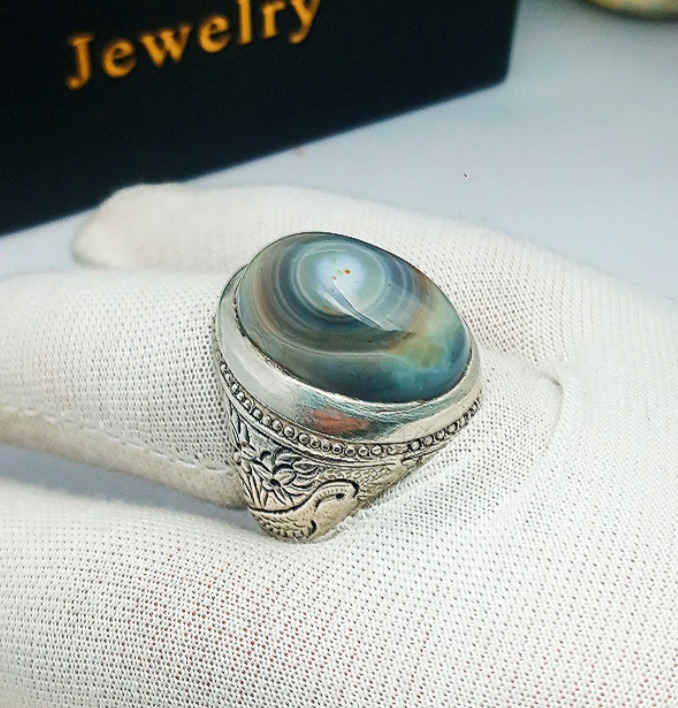 انگشتر باباقوری تک و میزون