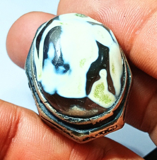 انگشتر عطف کهنه اداب دار