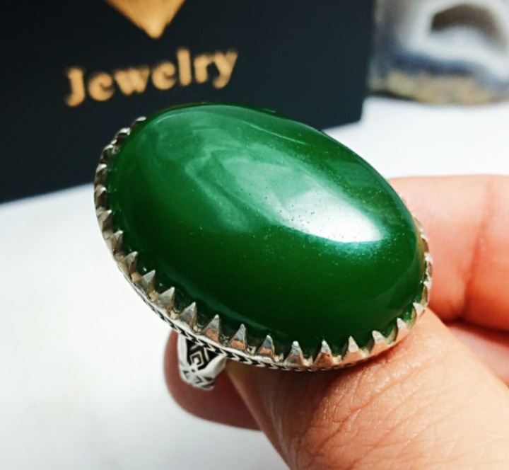 انگشتر یشم درشت و یغور