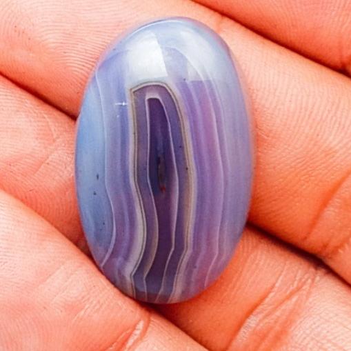 نگین خوشرنگ و بدون مشابه