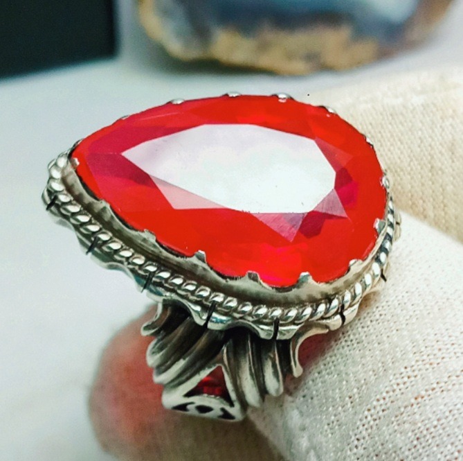 انگشتر نقره شیک یاقوت