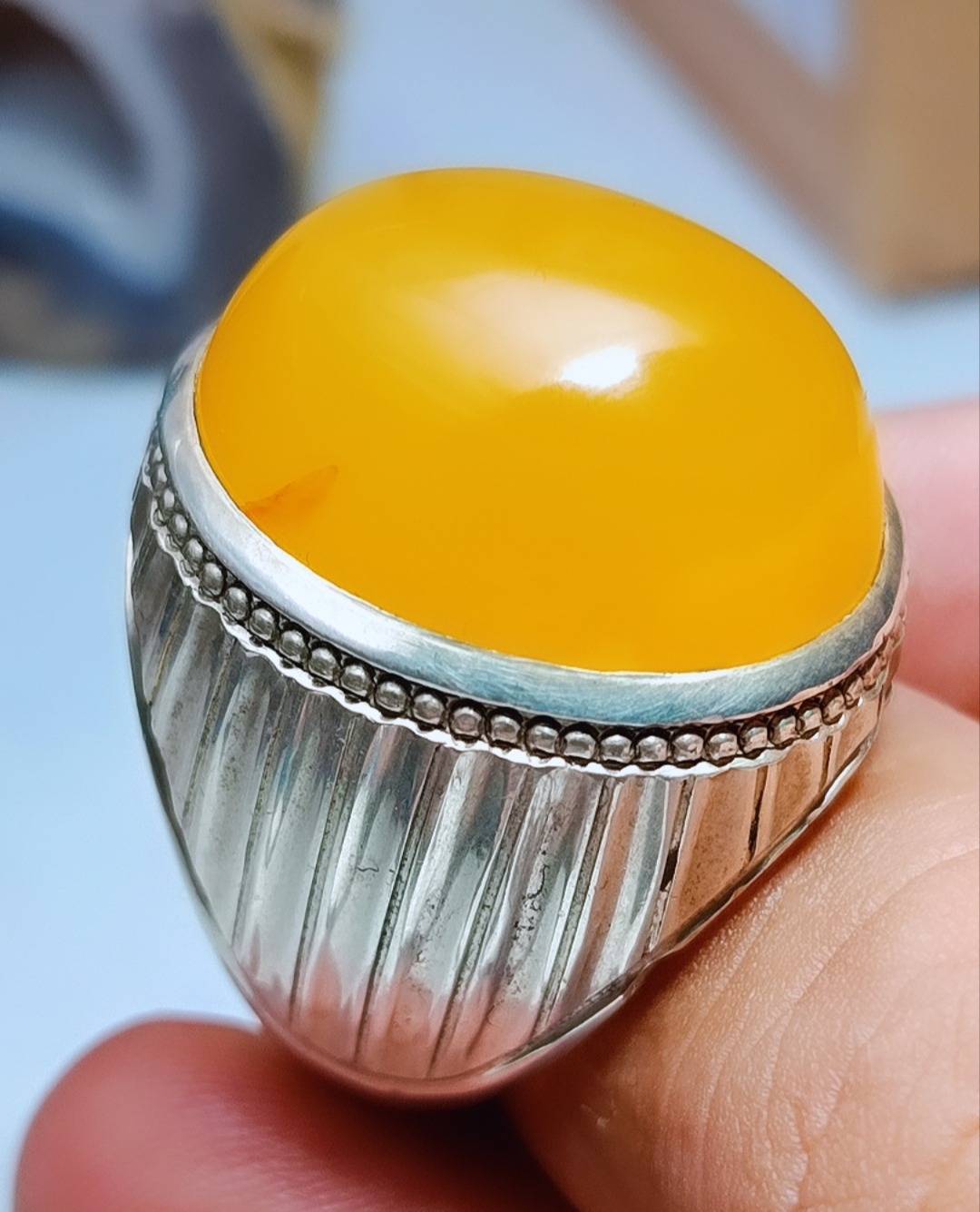 انگشتر42گرمی عقیق زرد