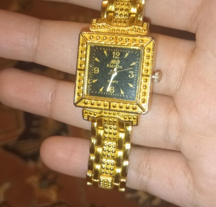 ساعت مچی زنانه رنگ ثابت