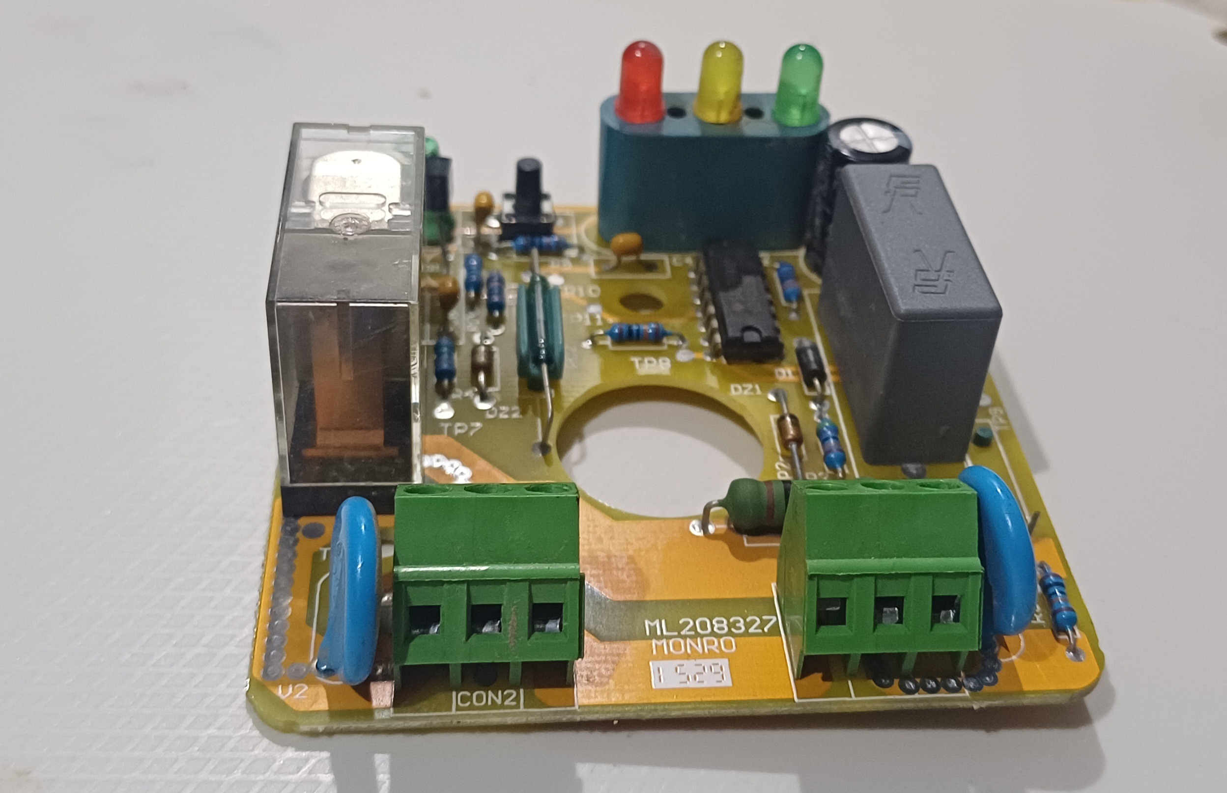 برد کنترل پمپ آب