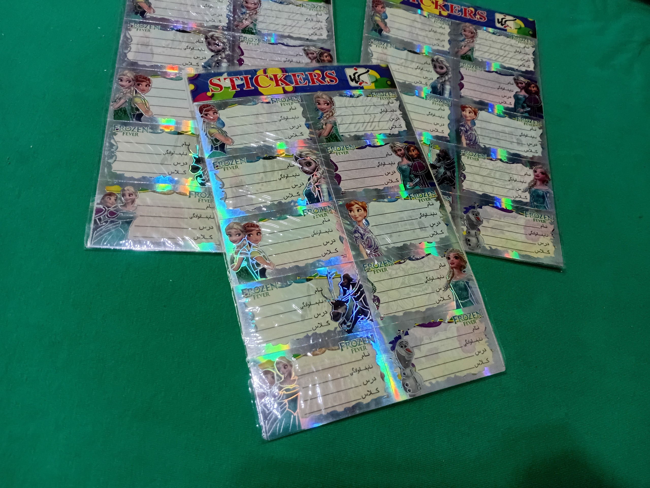 یک بسته 100 عددی برچسب کلکسیونی اسم و فامیل