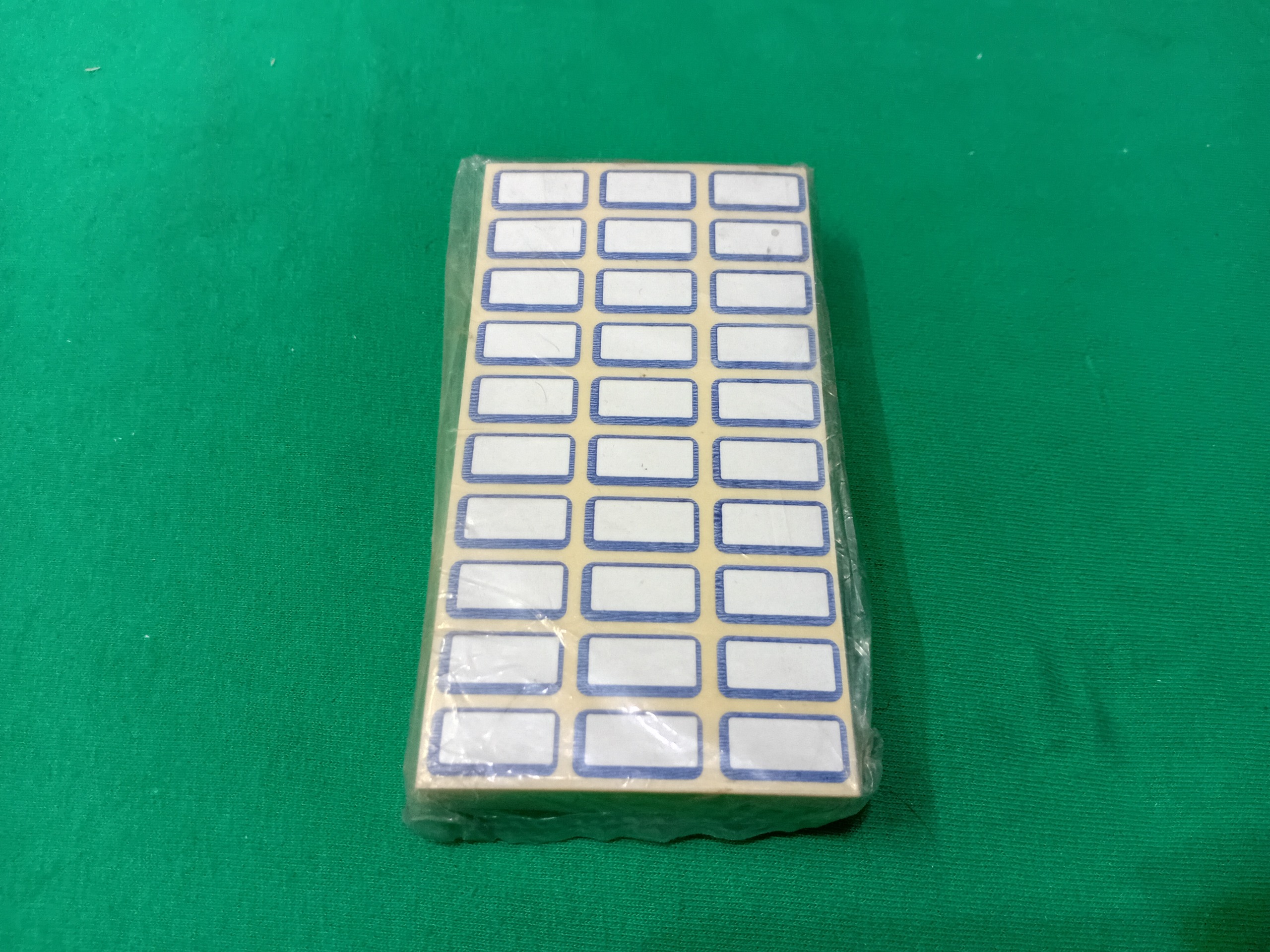 یک بسته 100 برگی برچسب دور آبی اسم و فامیل