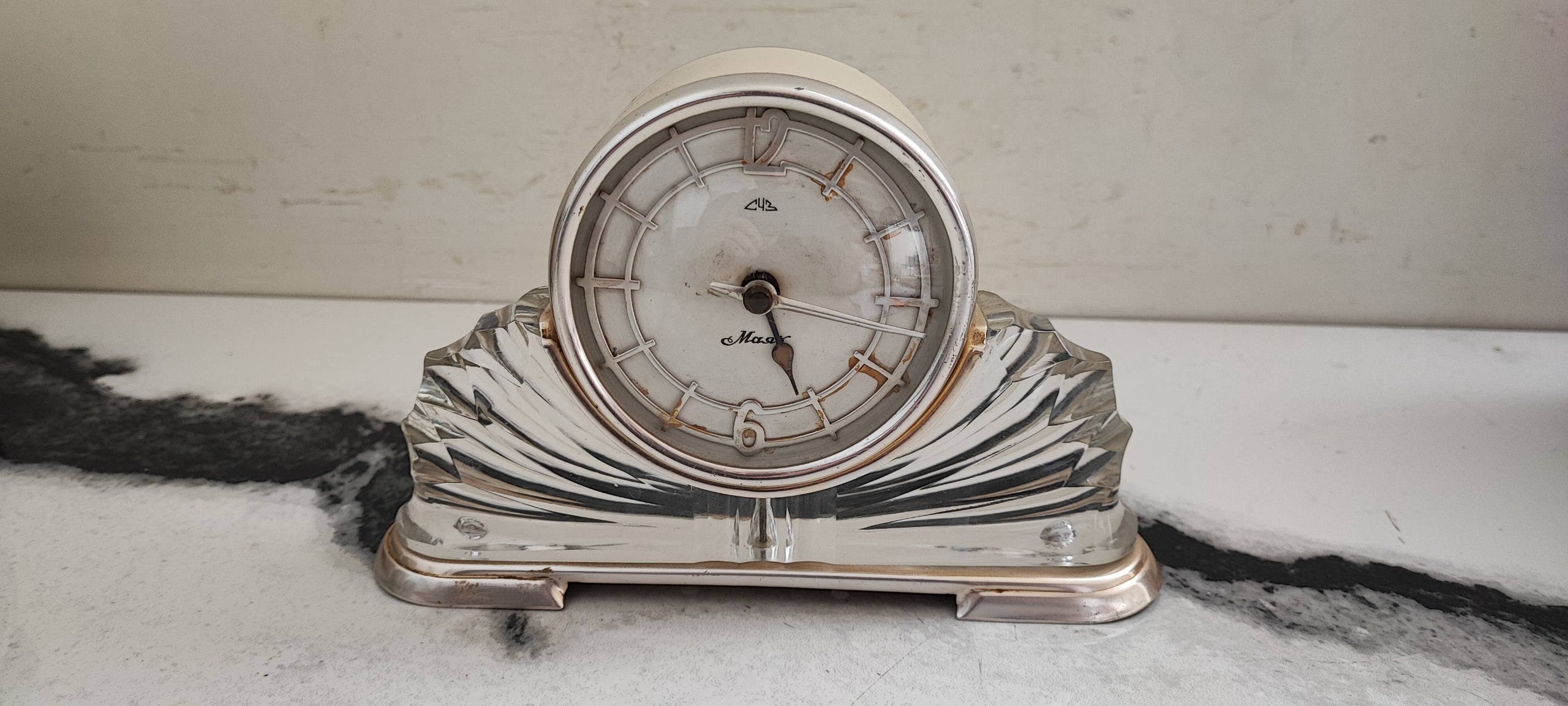 ساعت رومیزی روسی