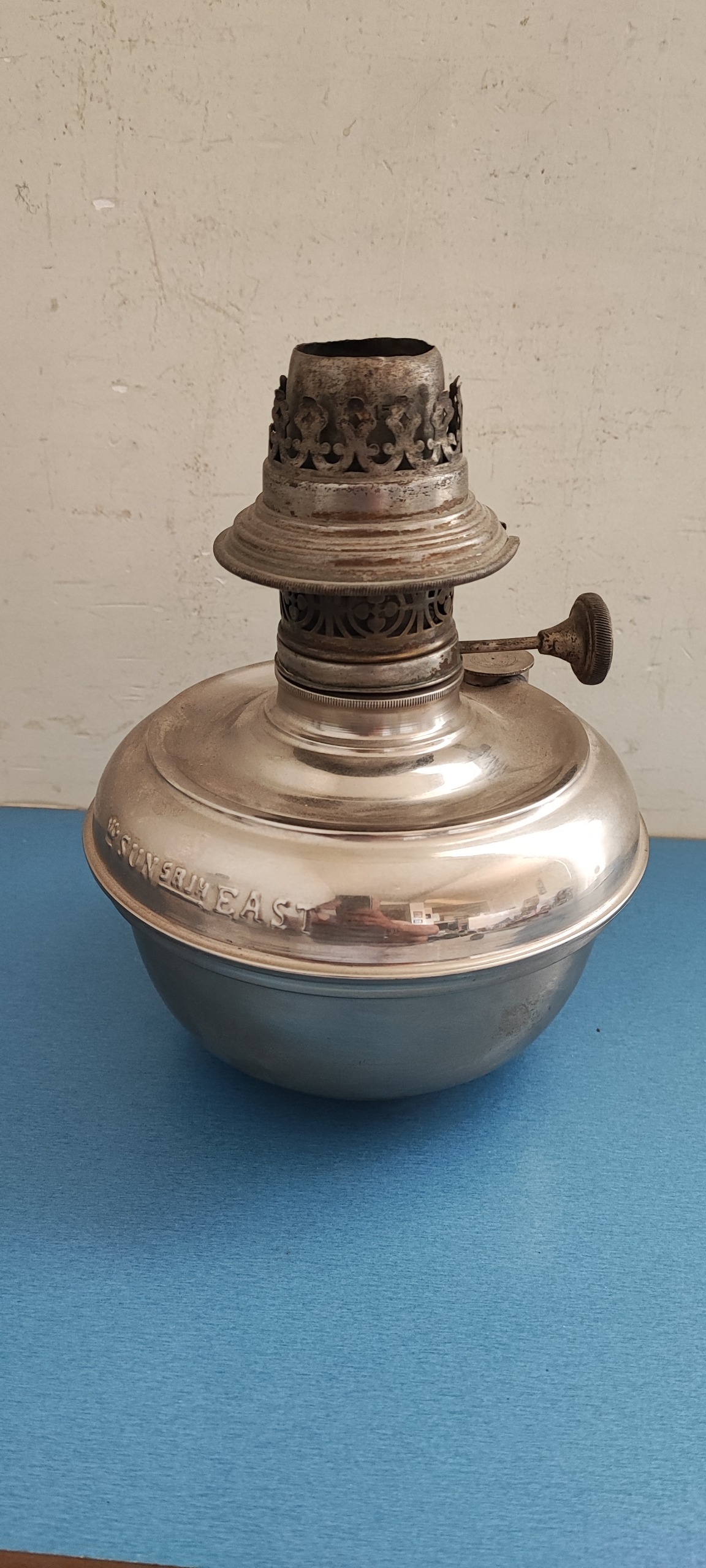 مخزن چراغ نفتی آنتیک اروپایی
