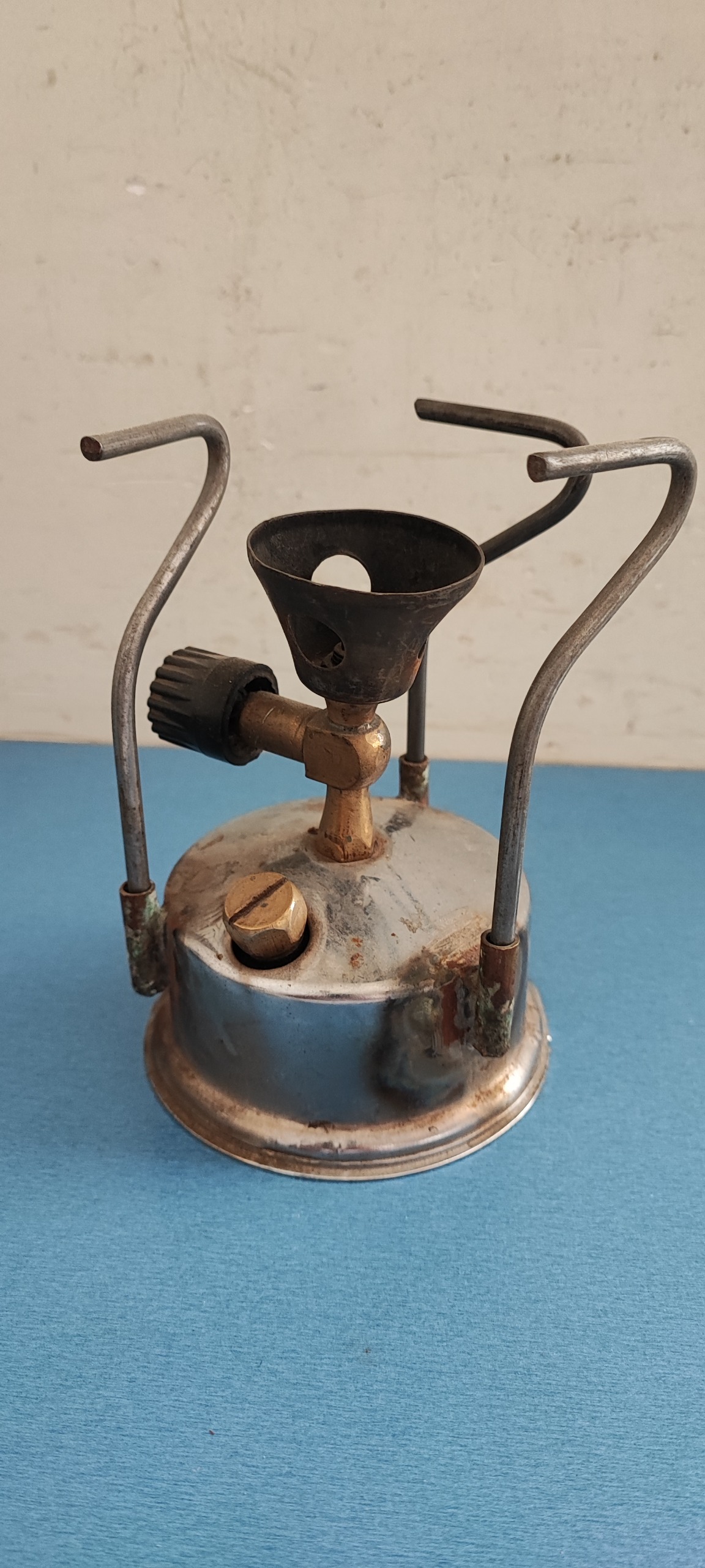 چراغ حرارتی پریموس کوچک و قدیمی