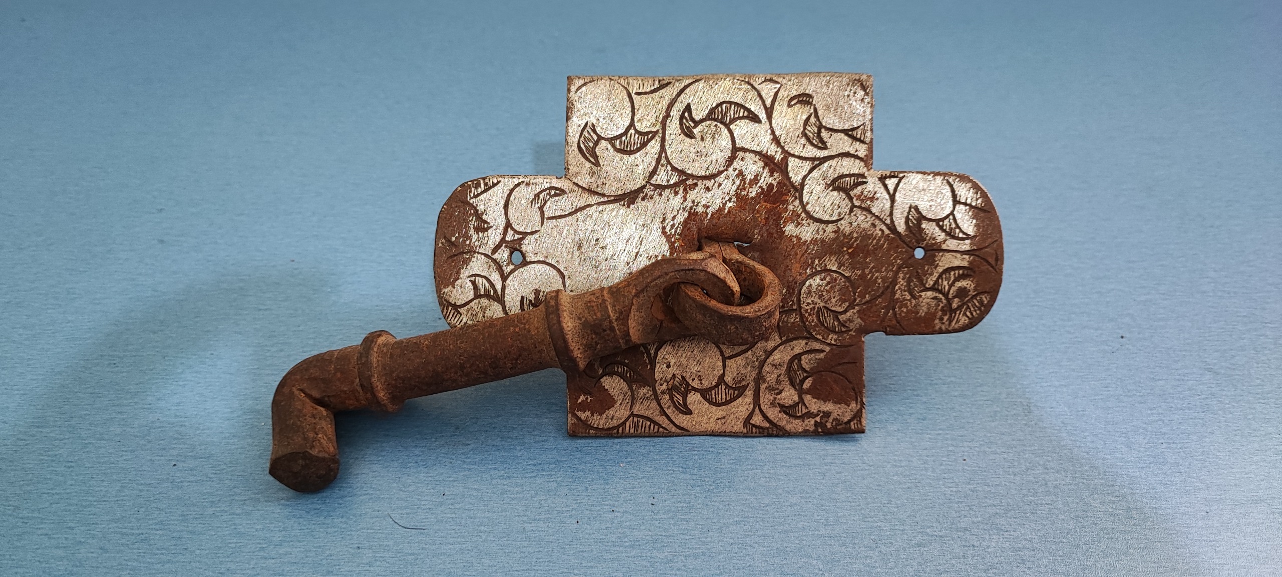 درکوب فولادی و آنتیک قاجاری