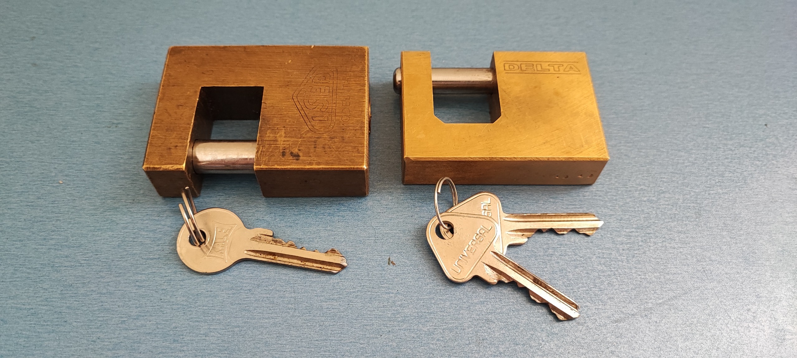 دو عدد قفل برنجی زرگری قدیمی