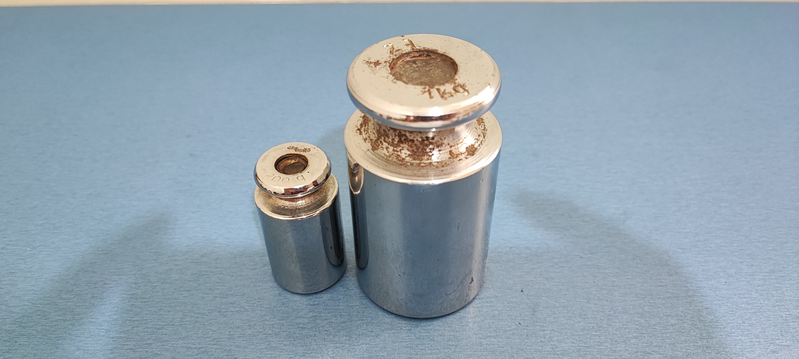 دو عدد وزنه ترازوی فولادی قدیمی