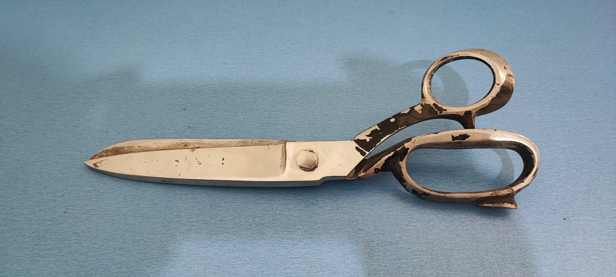 قیچی خیاطی قدیمی