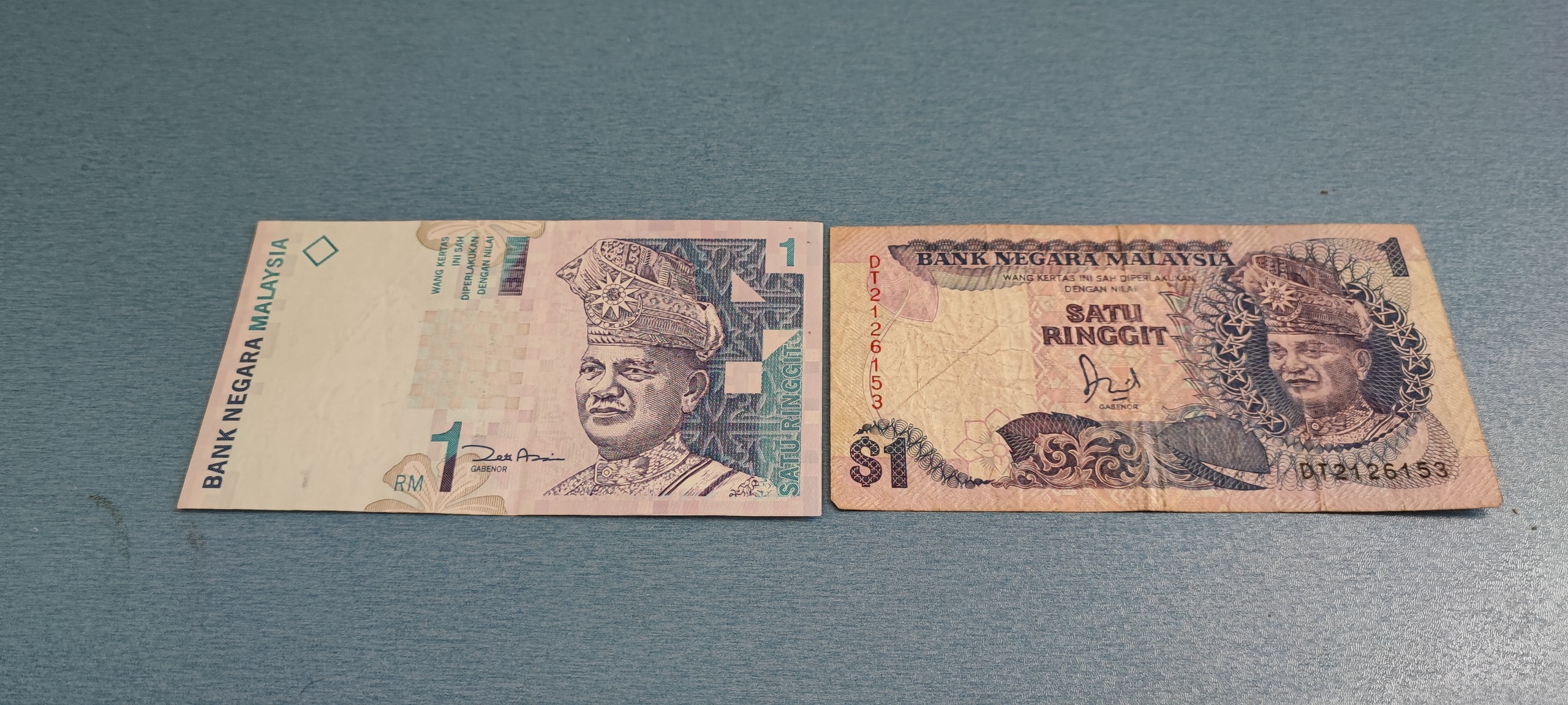 دو برگ اسکناس رینگیت مالزی