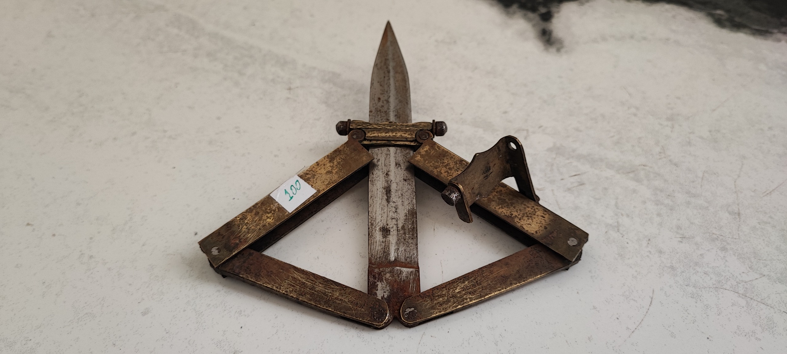 چاقوی پروانه ای بکر و نفیس روسی (100)