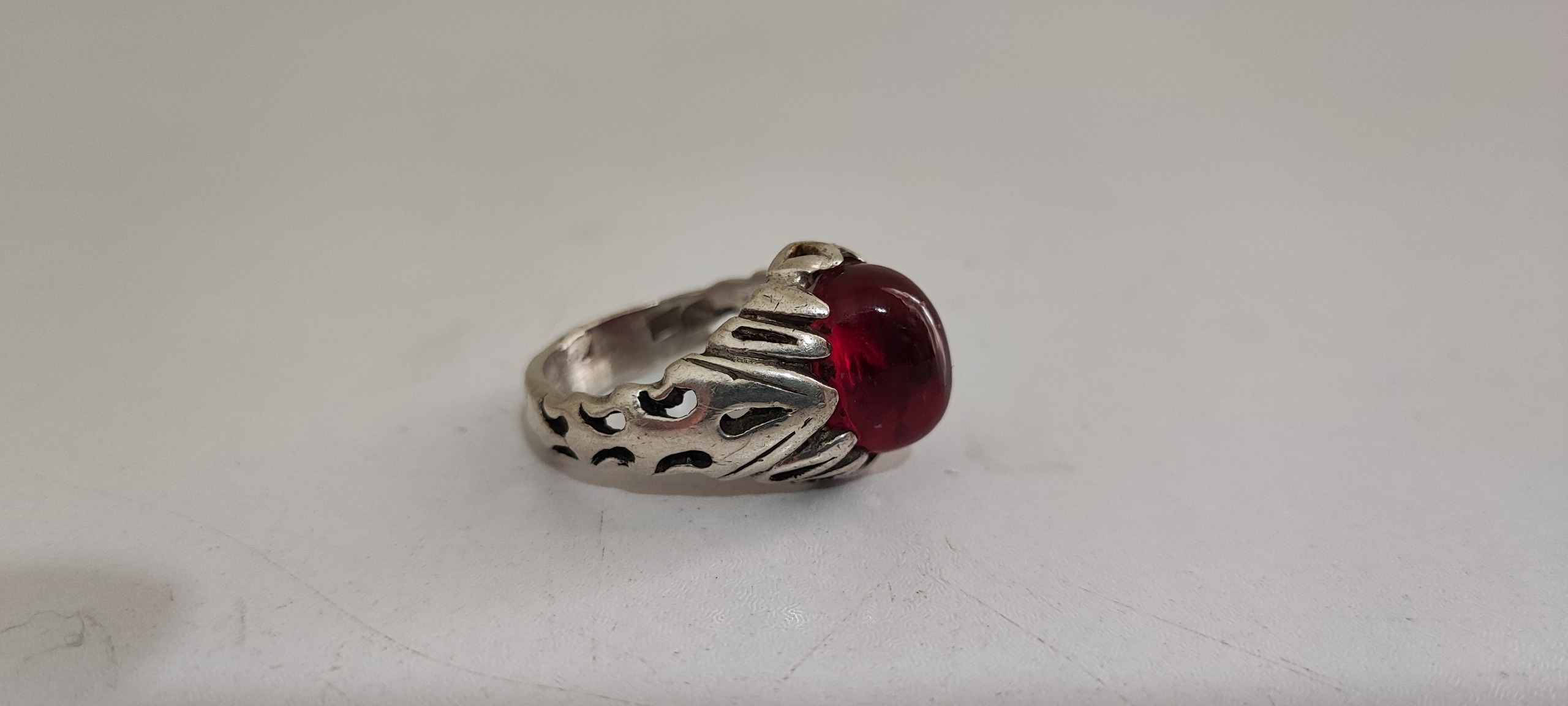 انگشتر یاقوت قرمز