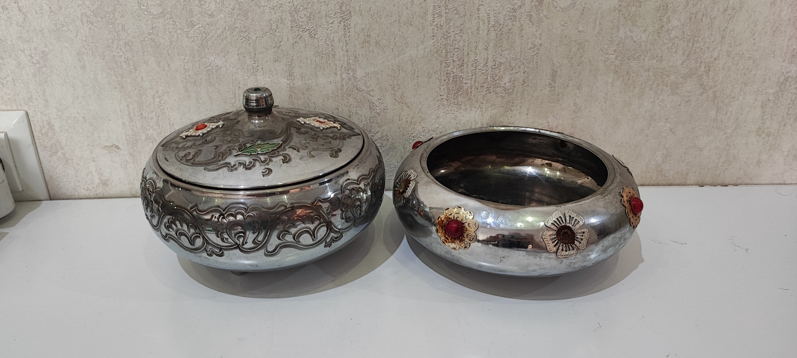 دو عدد شکلات خوری قدیمی