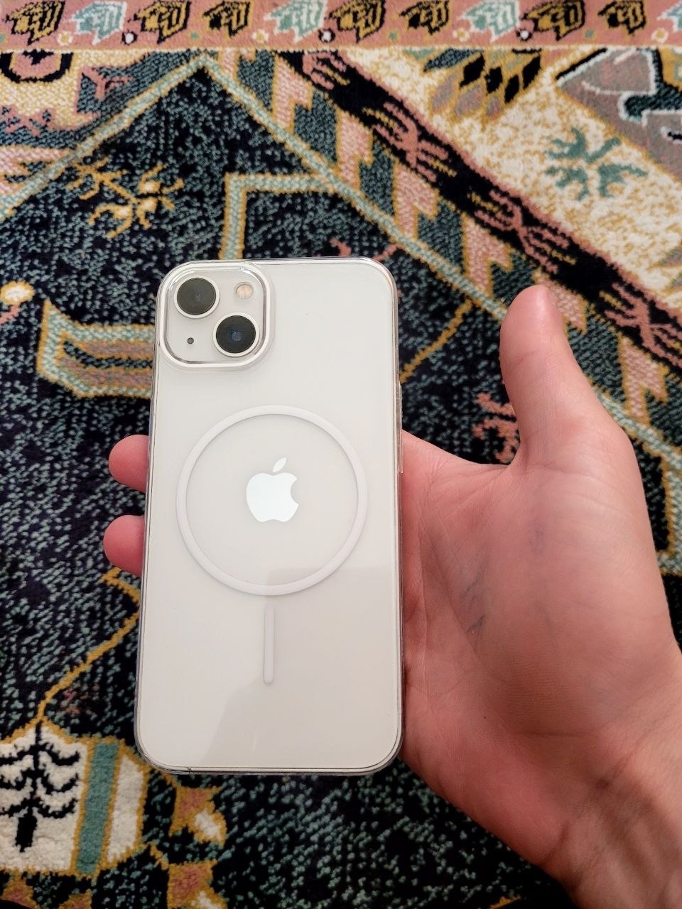 ایفون 13 سفید