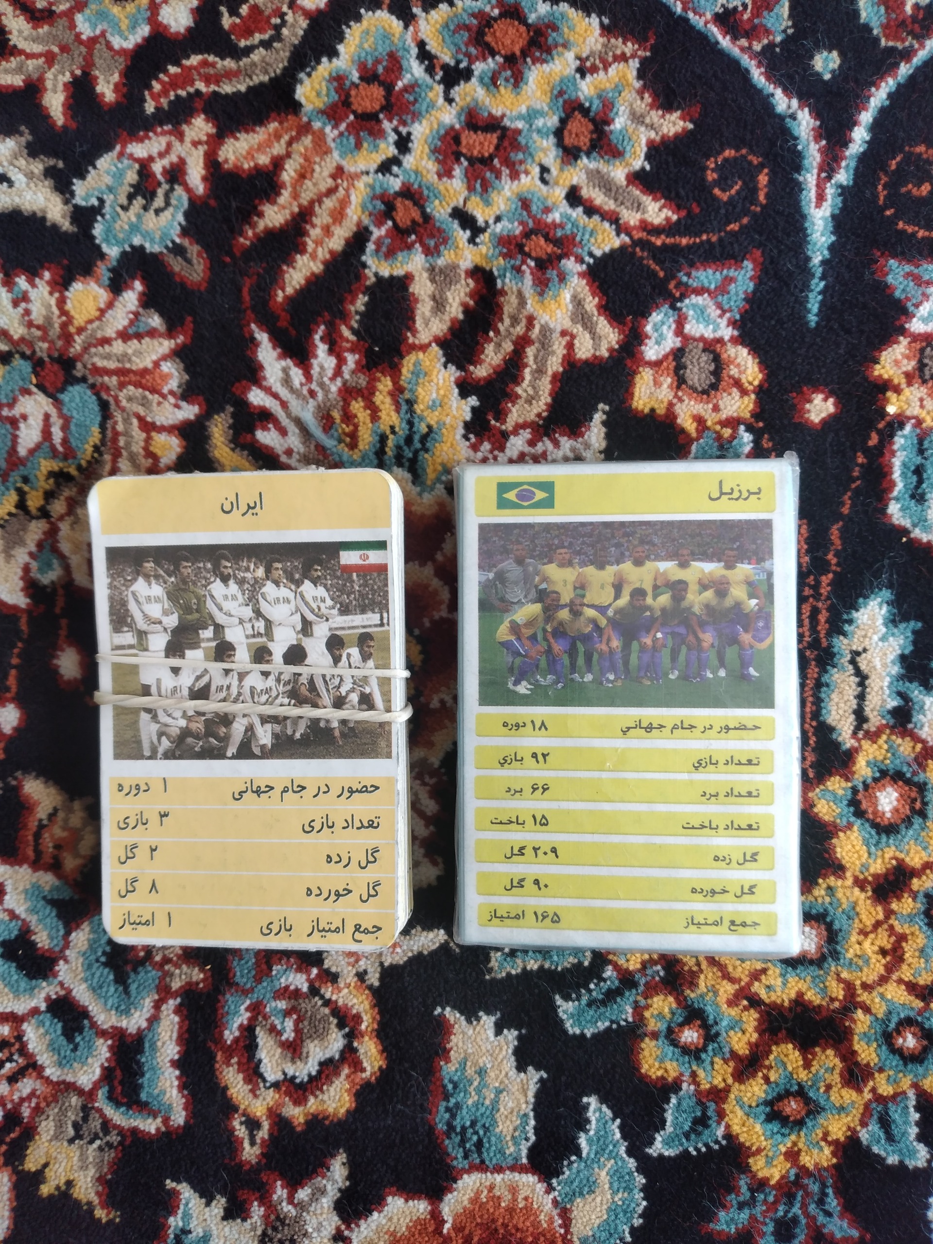 2 بسته کارت بازی