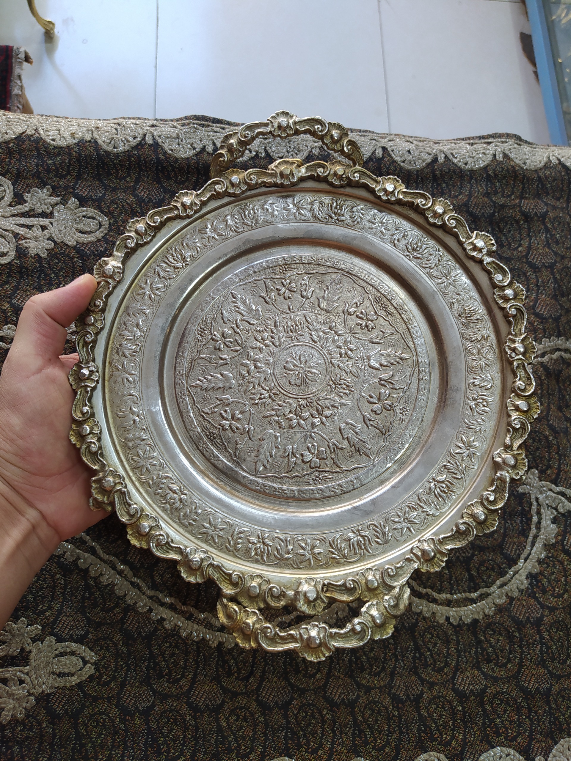سینی یا دیس پایه دار قدیمی مسی و برنجی دسته دار