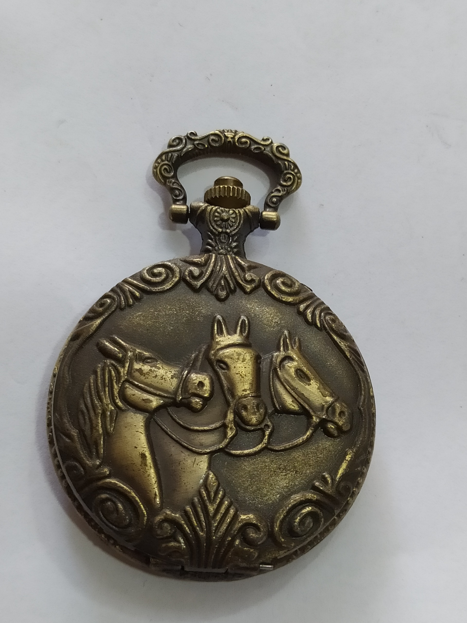 ساعت جیبی طرح سه اسب زیبا سالم