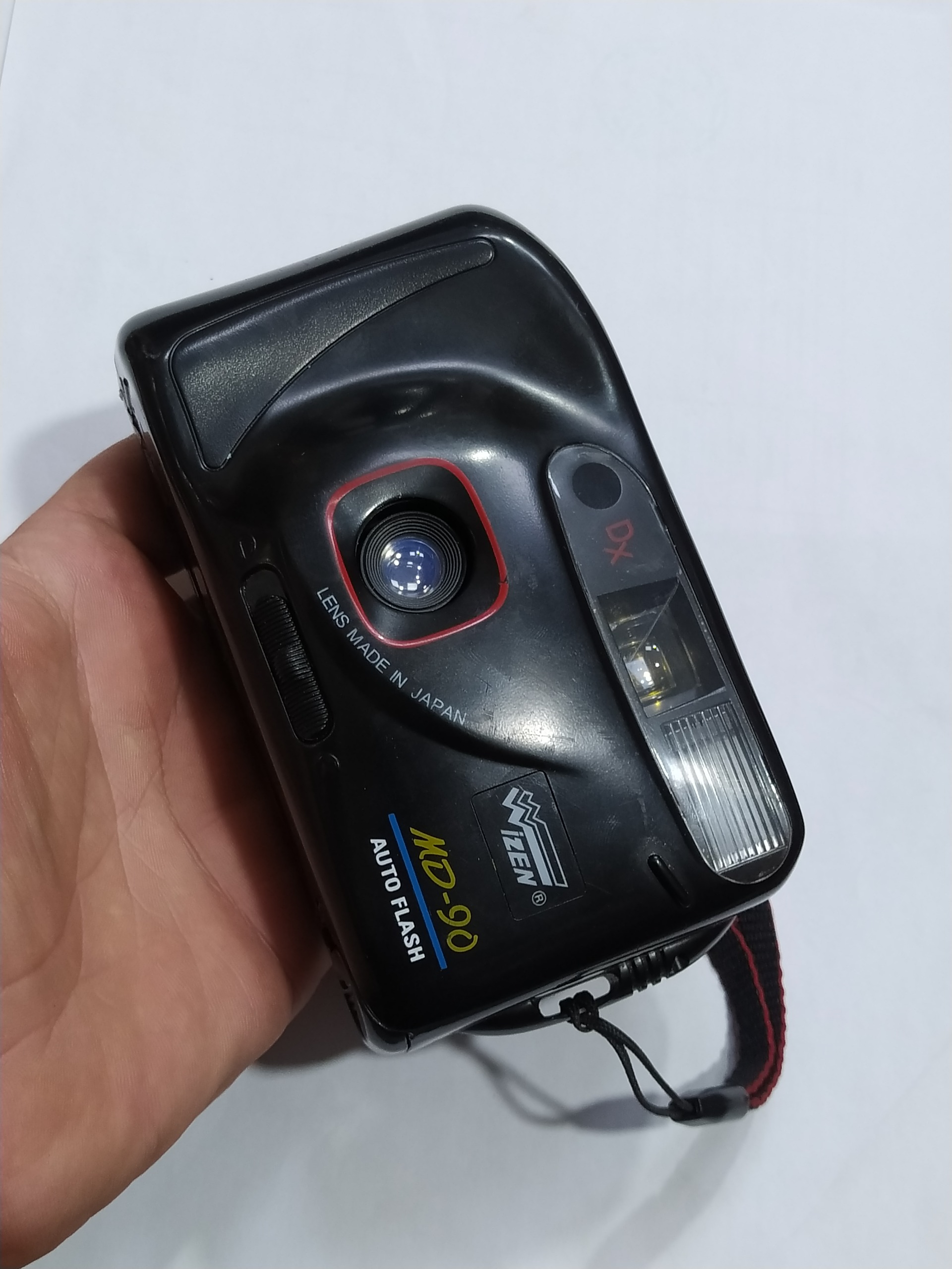 دوربین عکاسی قدیمی ژاپنی