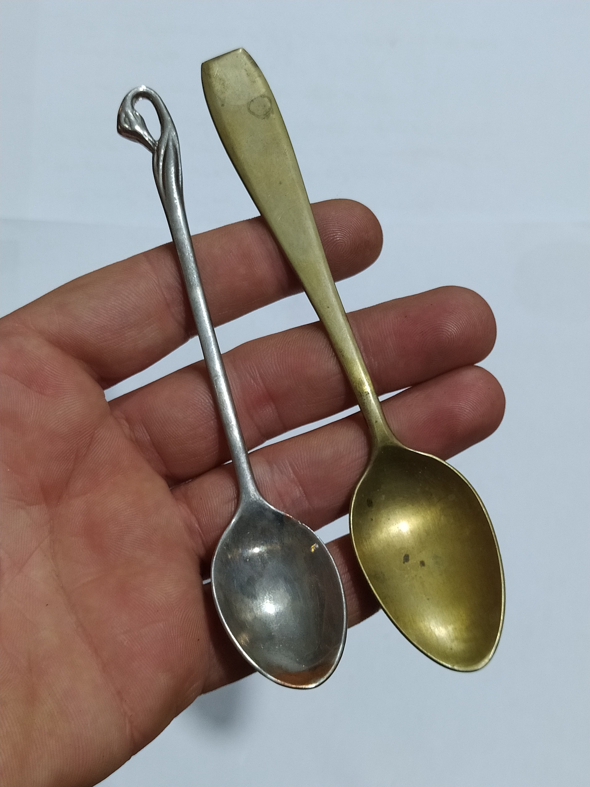 دو عدد قاشق قدیمی