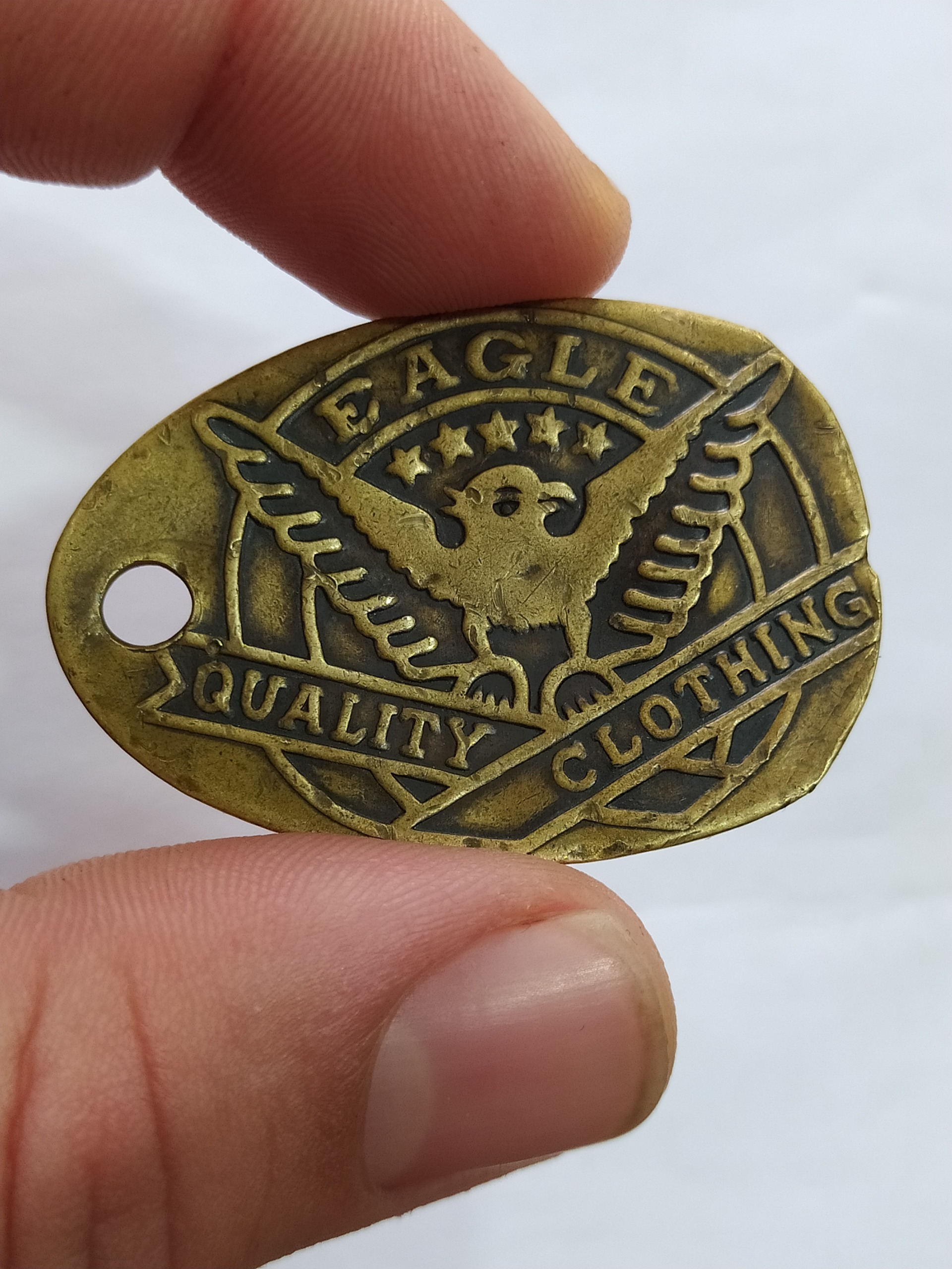 نشان یا پلاک قدیمی برنجی آمریکایی