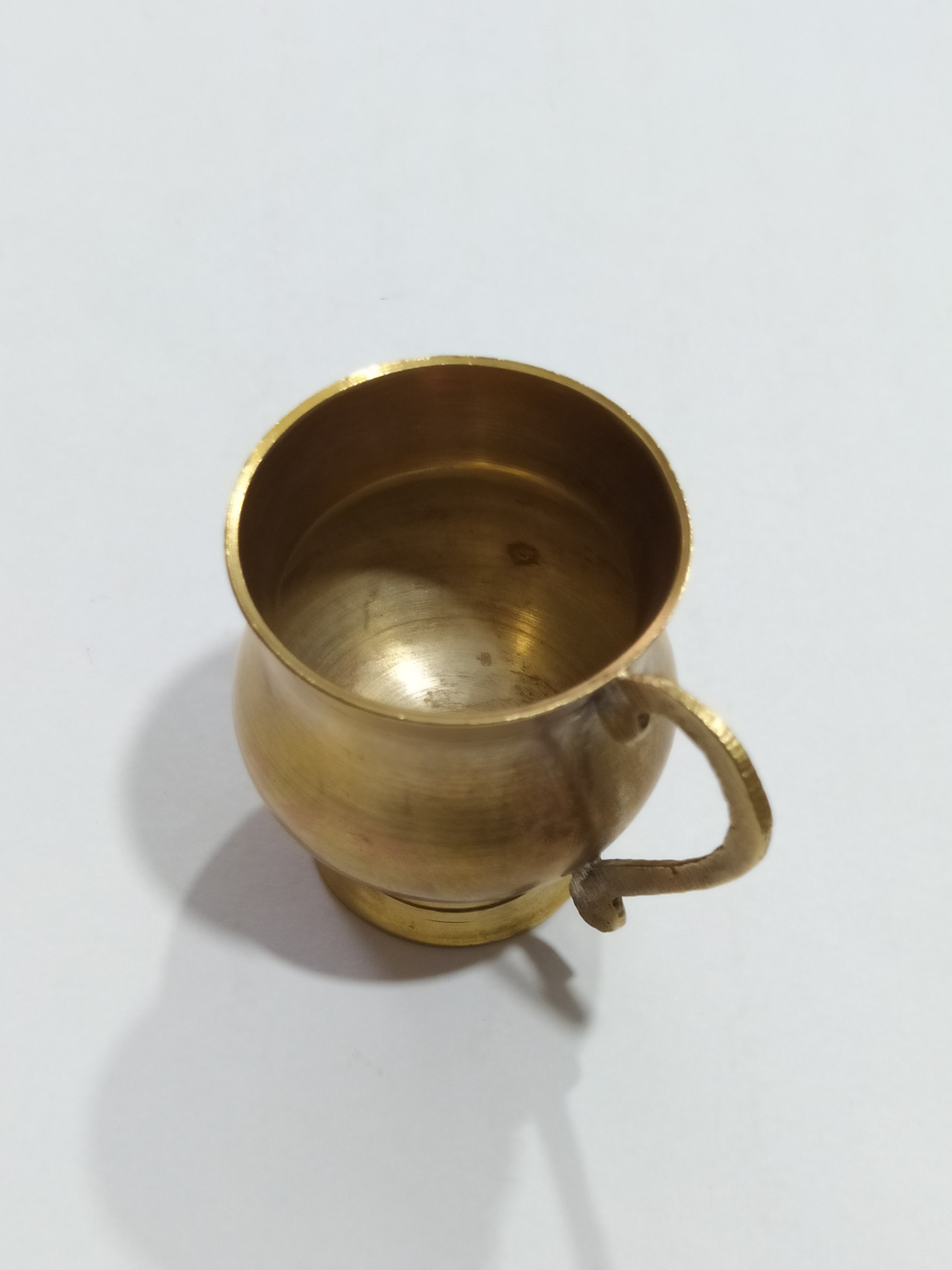 لیوان کوچک یا شات یا جام برنزی قدیمی خاص