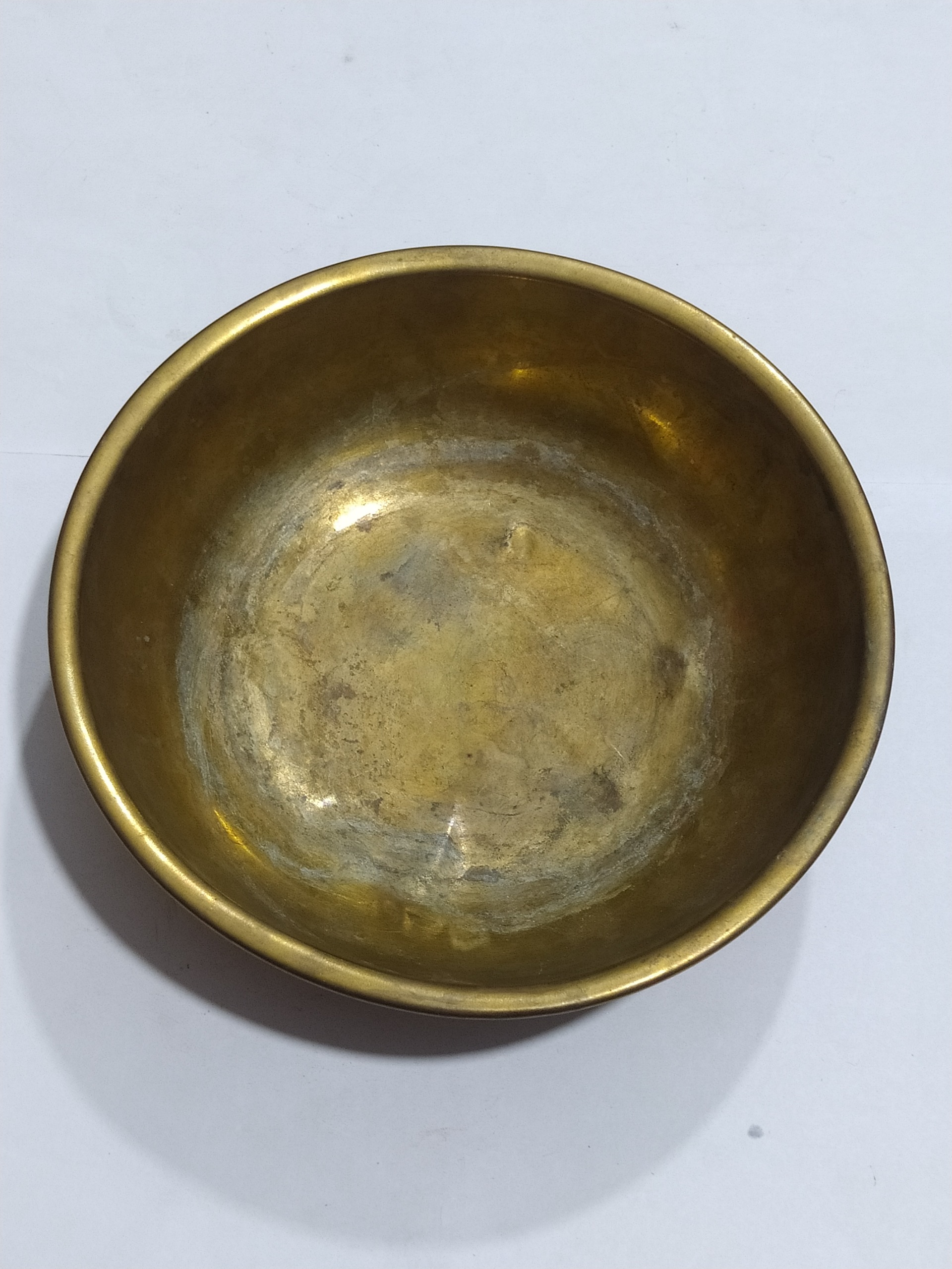 یک عدد کاسه برنجی