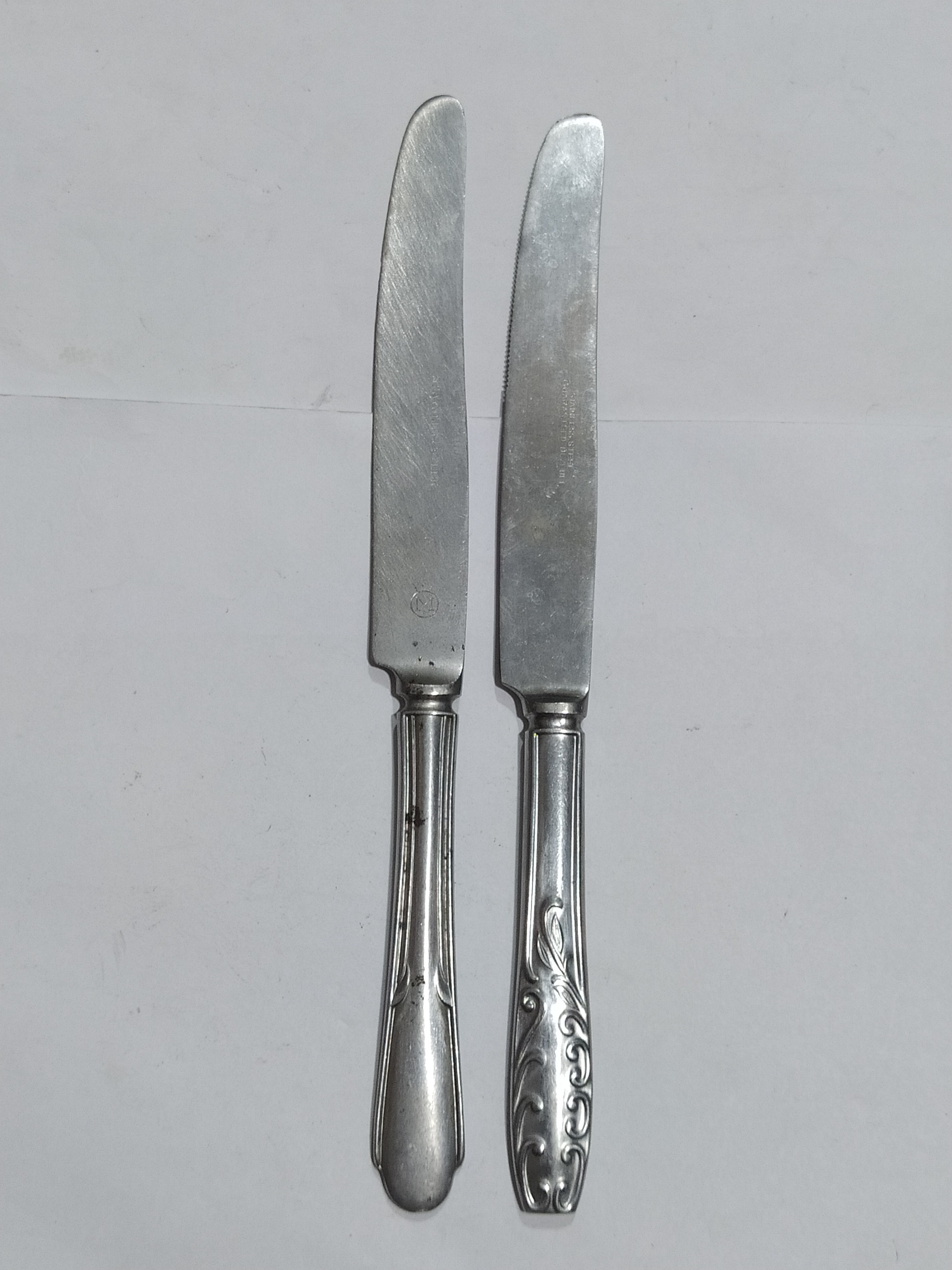 دو عدد کارد قدیمی