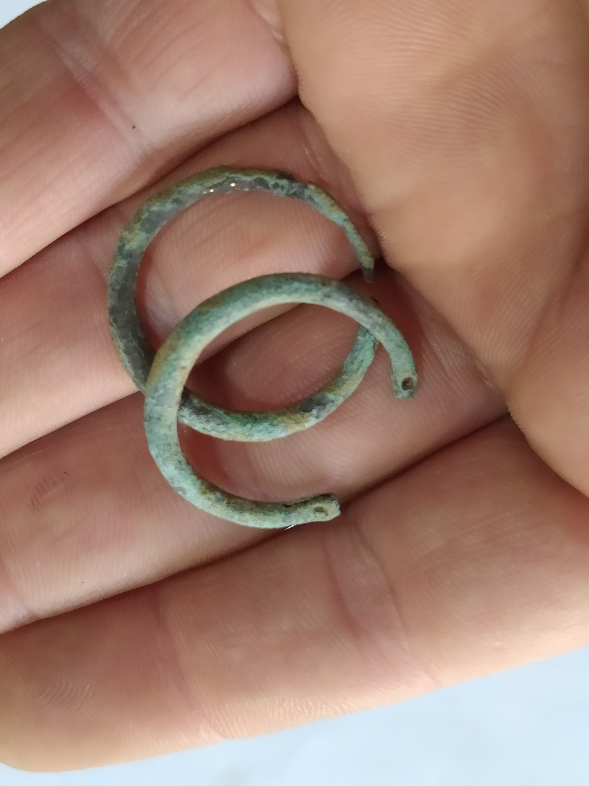 یک جفت گوشواره قدیمی کهنه گبری