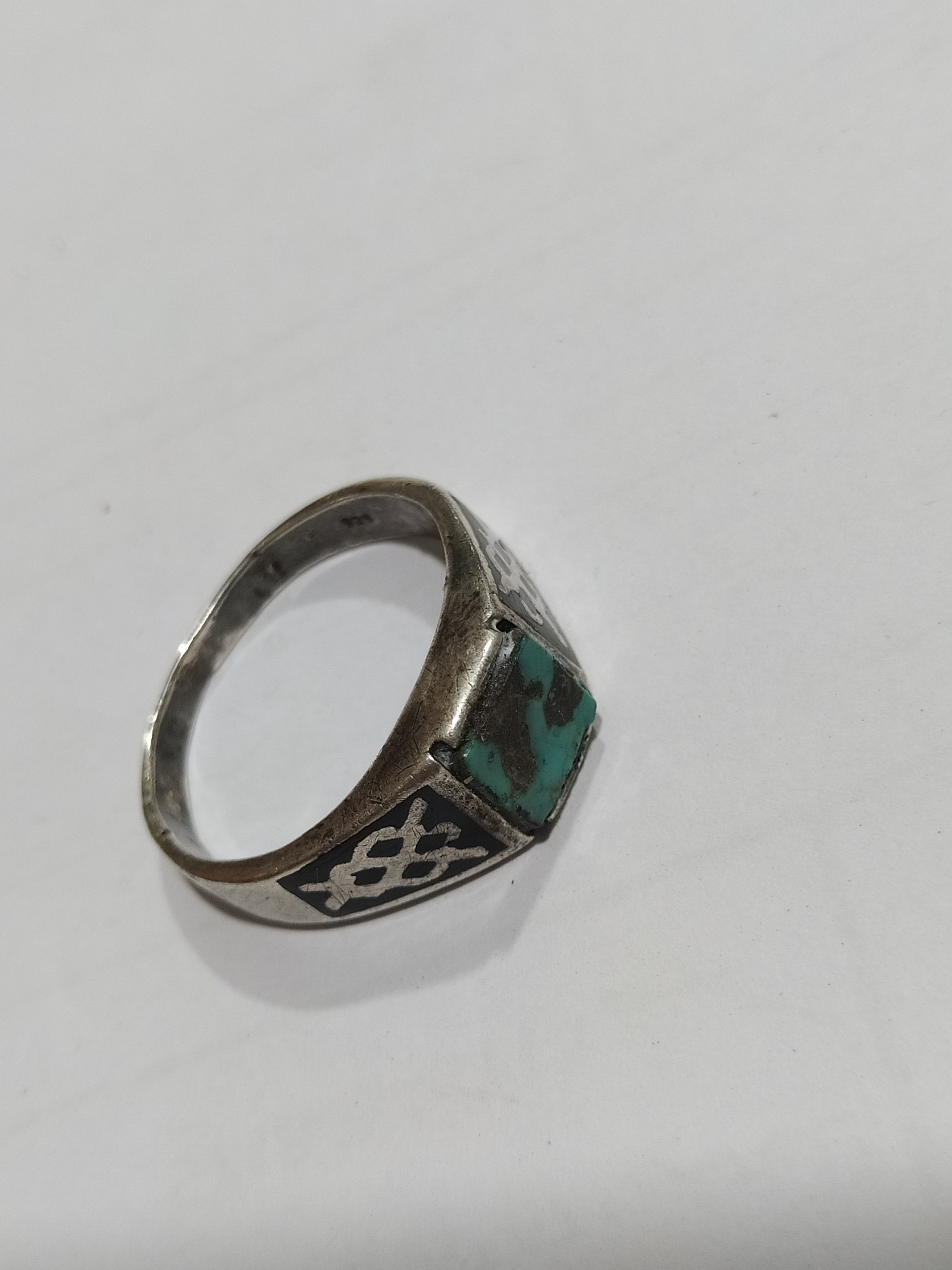 انگشتر قدیمی نقره سیاه قلم فیروزه معدنی عیار 925