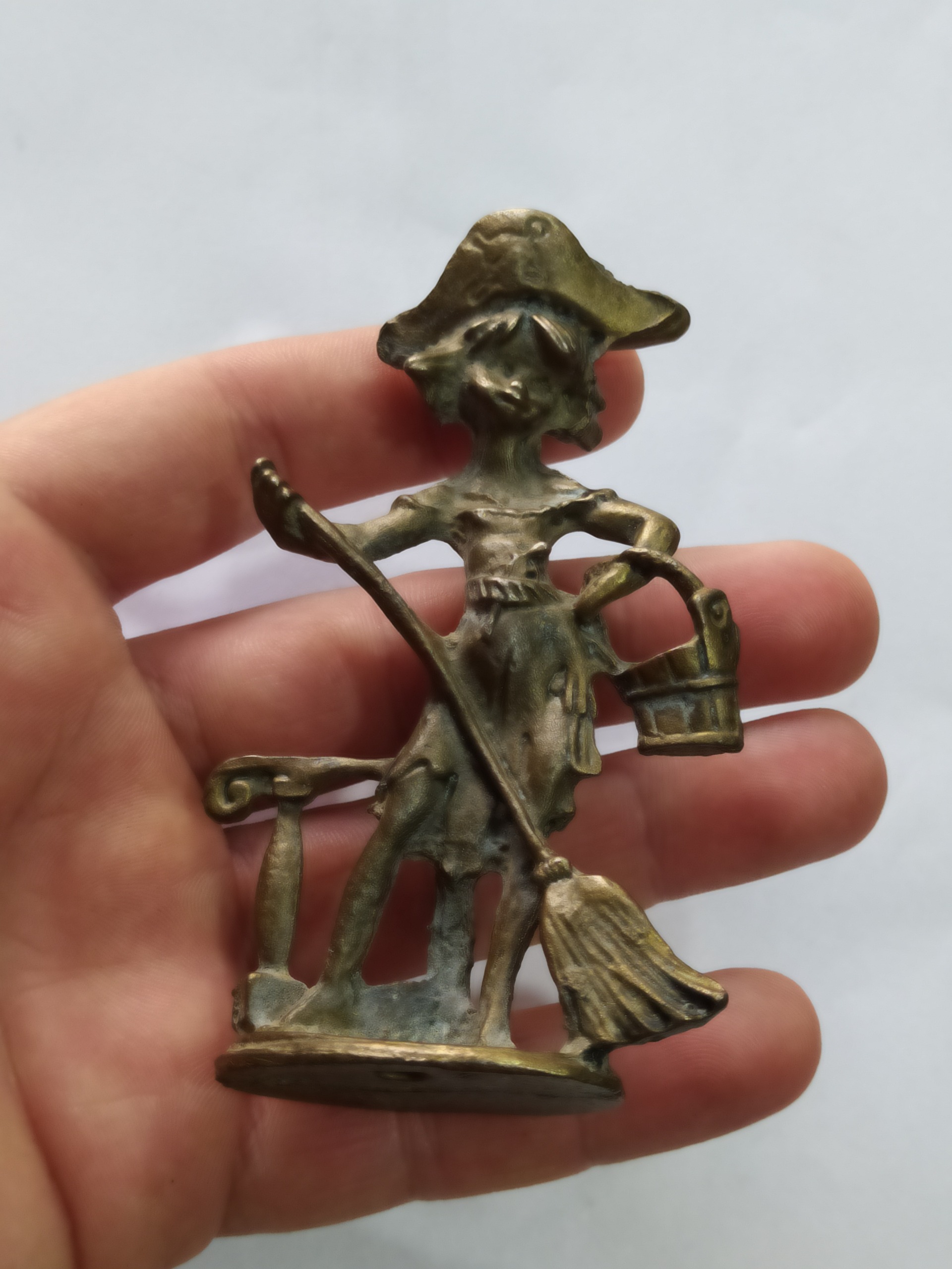 مجسمه قدیمی اروپایی